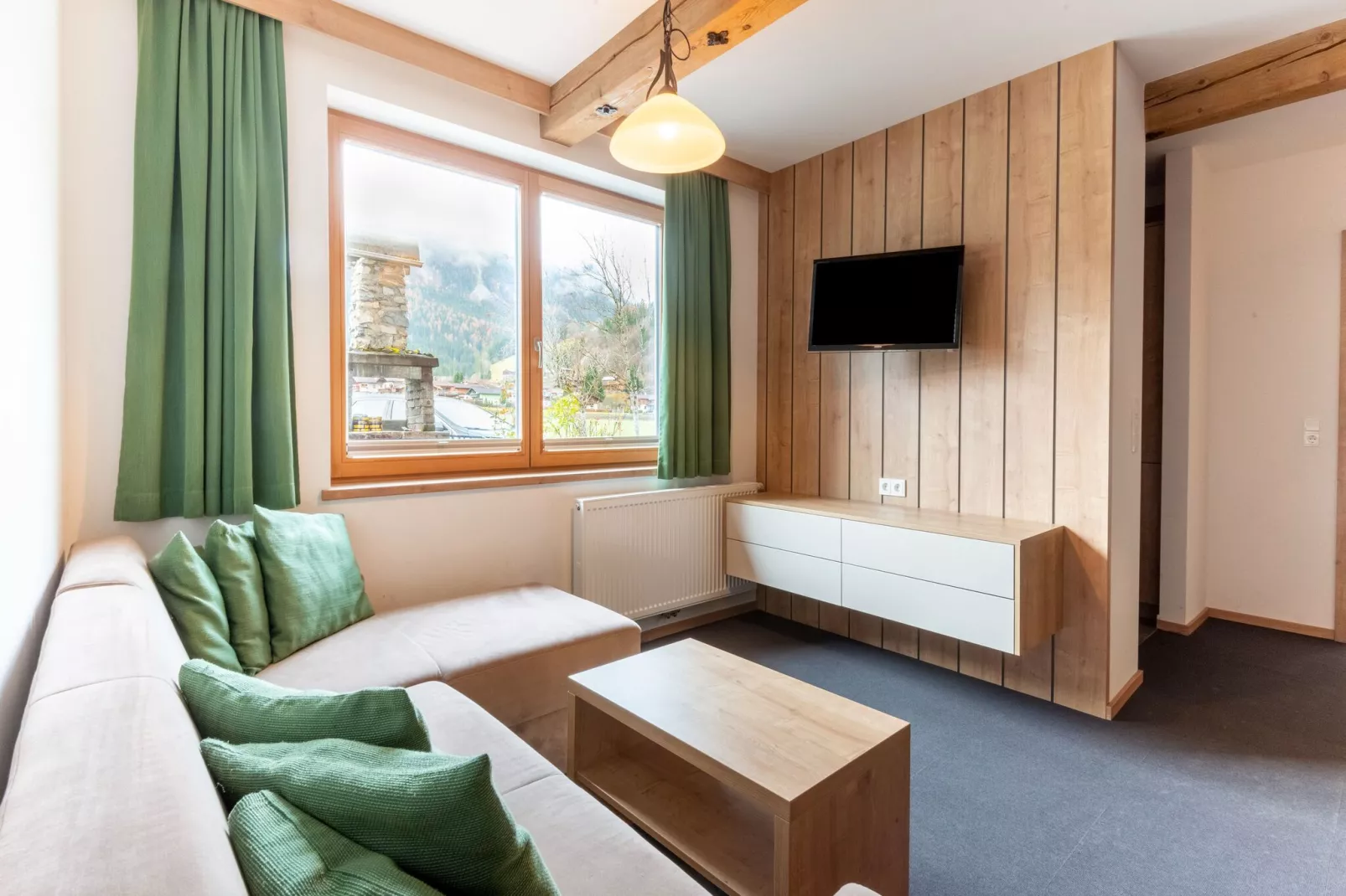 Appartement Zillertal Alpen A-Woonkamer