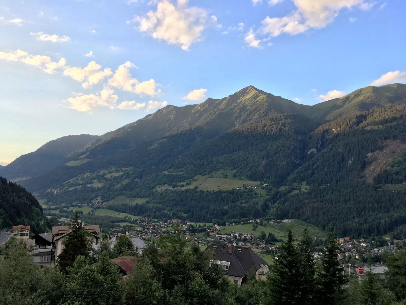 Unser Glück in den Bergen-Buiten