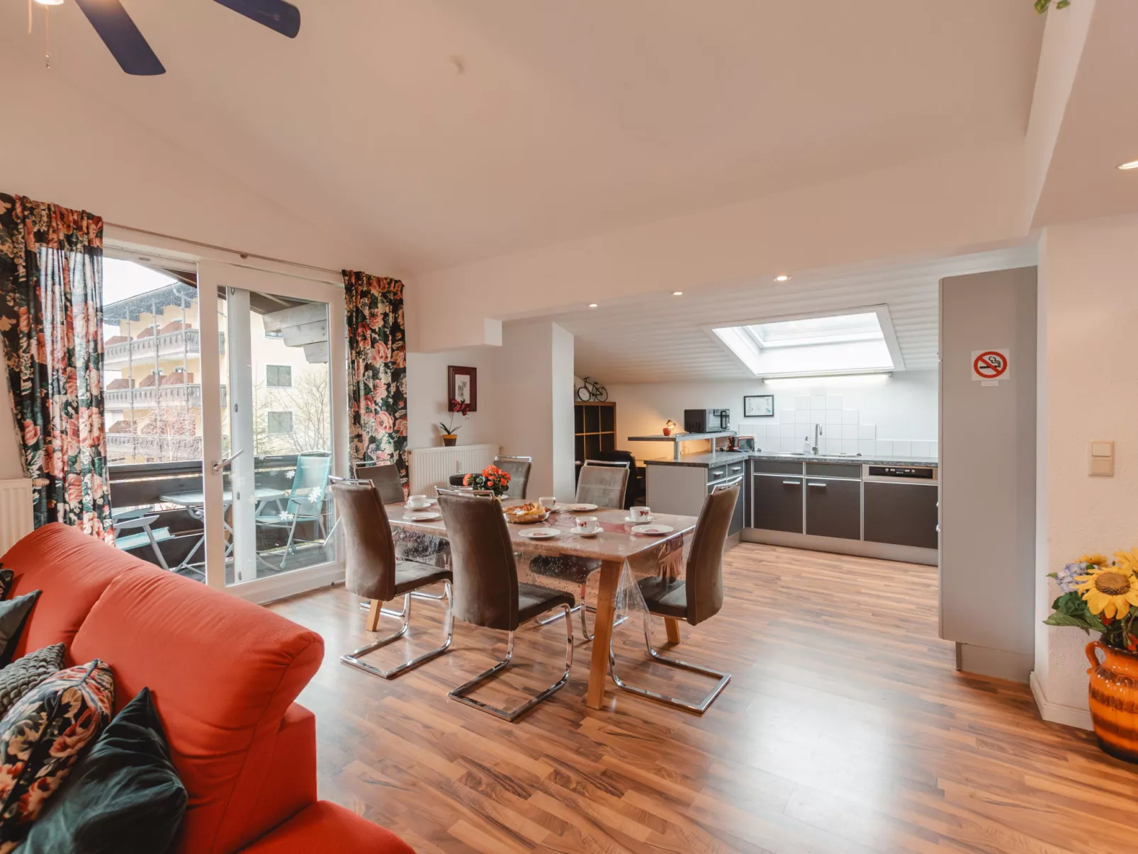 Mountain View Penthouse-Binnen