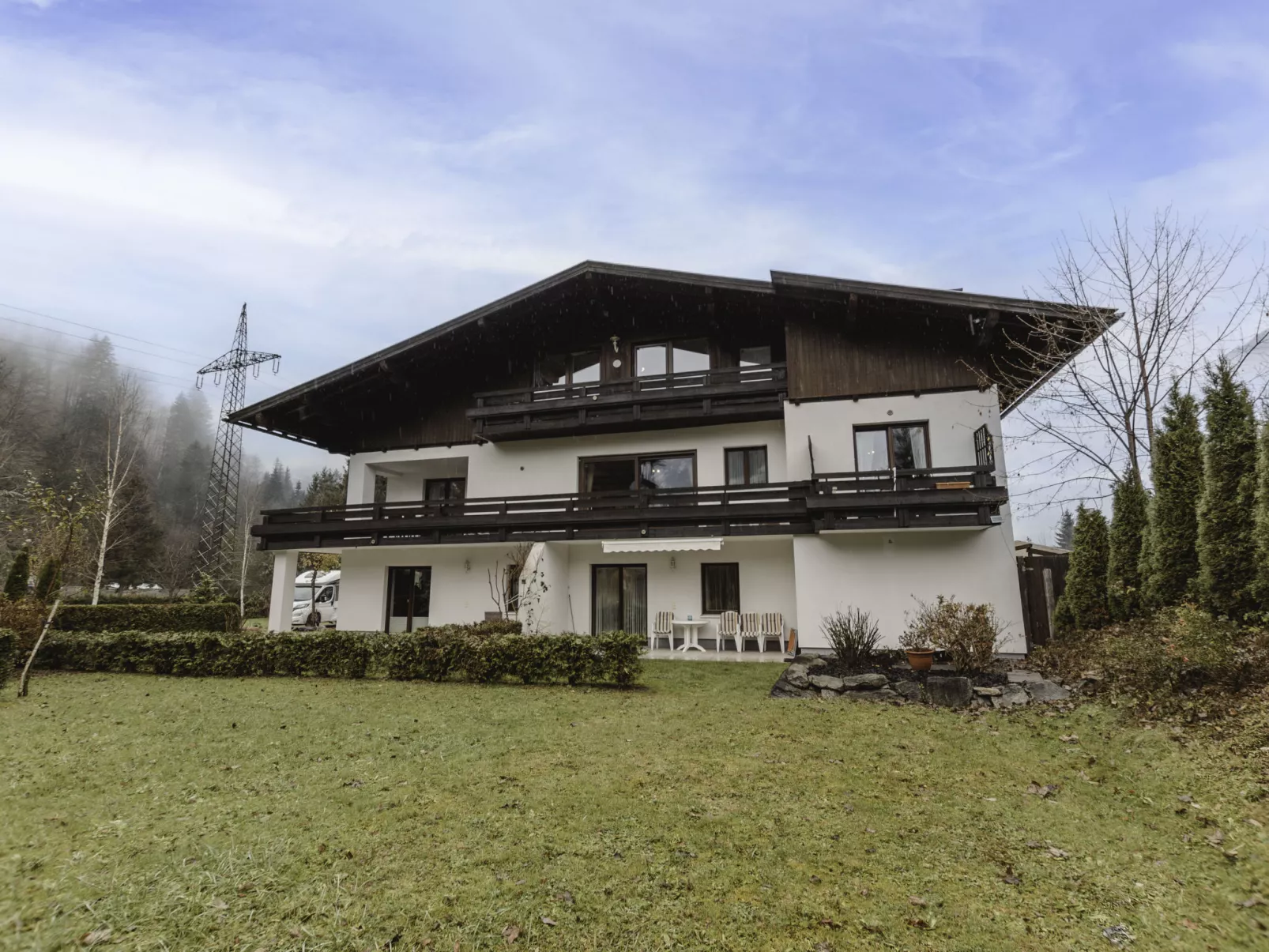 Terrace Garden Retreat-Buiten