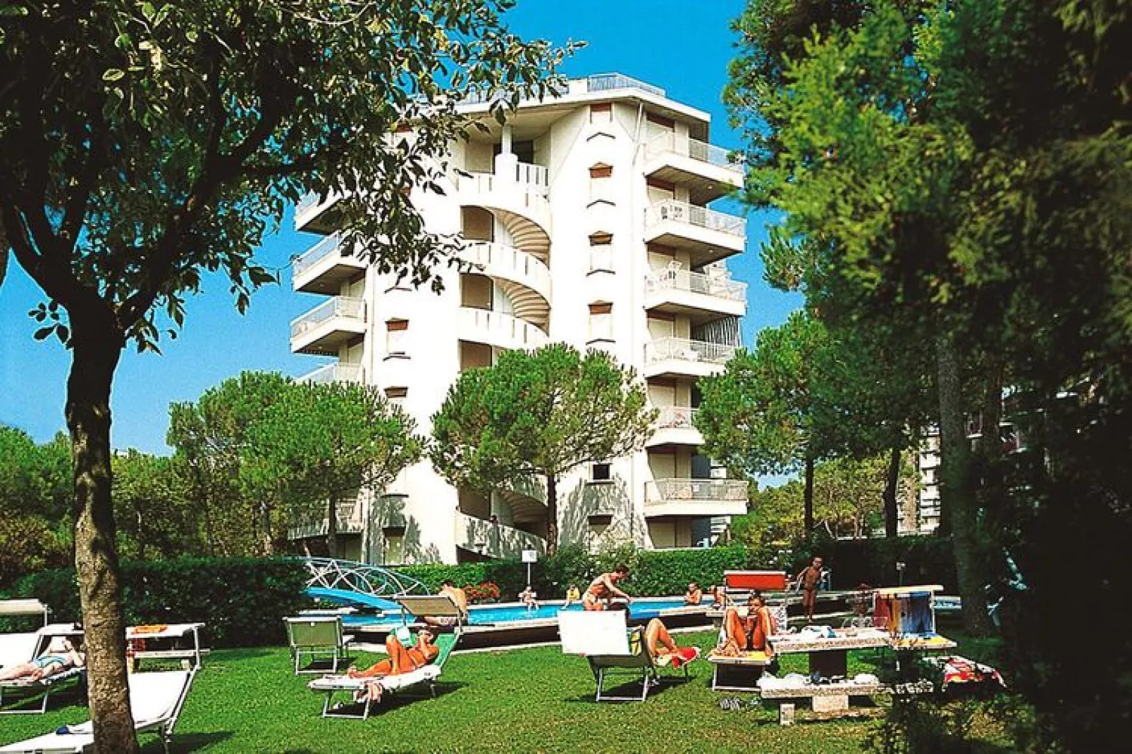 Residence Marco Polo Lignano Sabbiadoro-B5-Buitenkant zomer