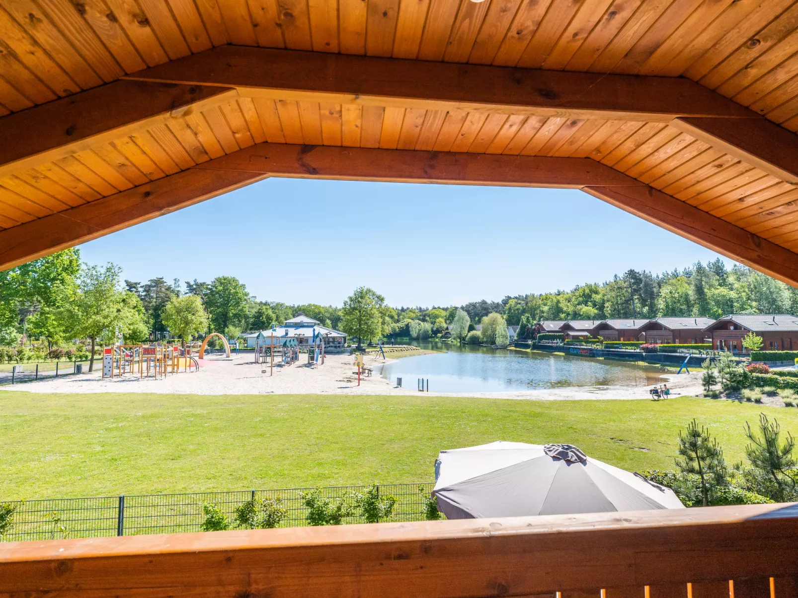 Tiny Lodge 4-Buiten