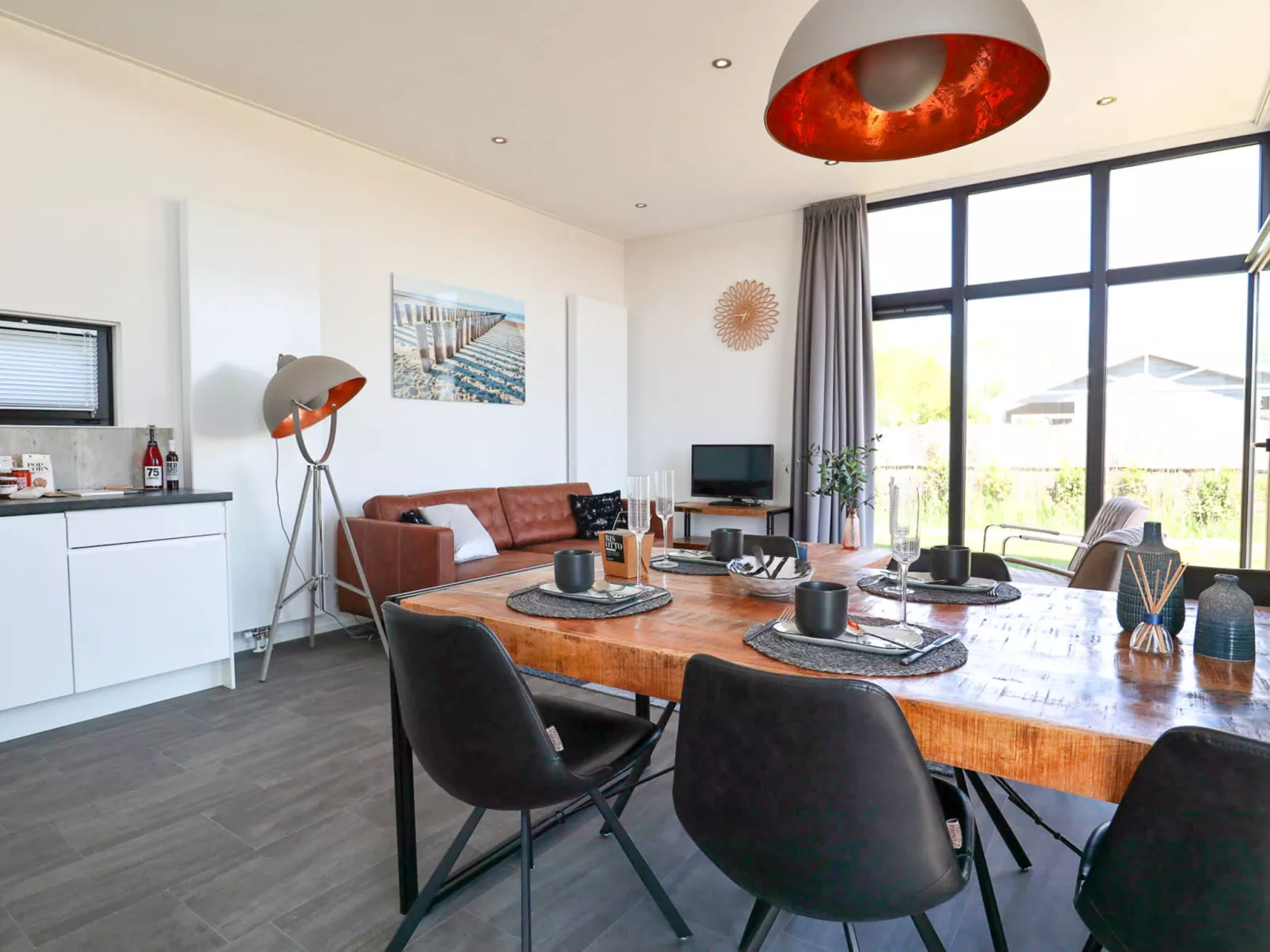 Cube Exclusif 6-Binnen