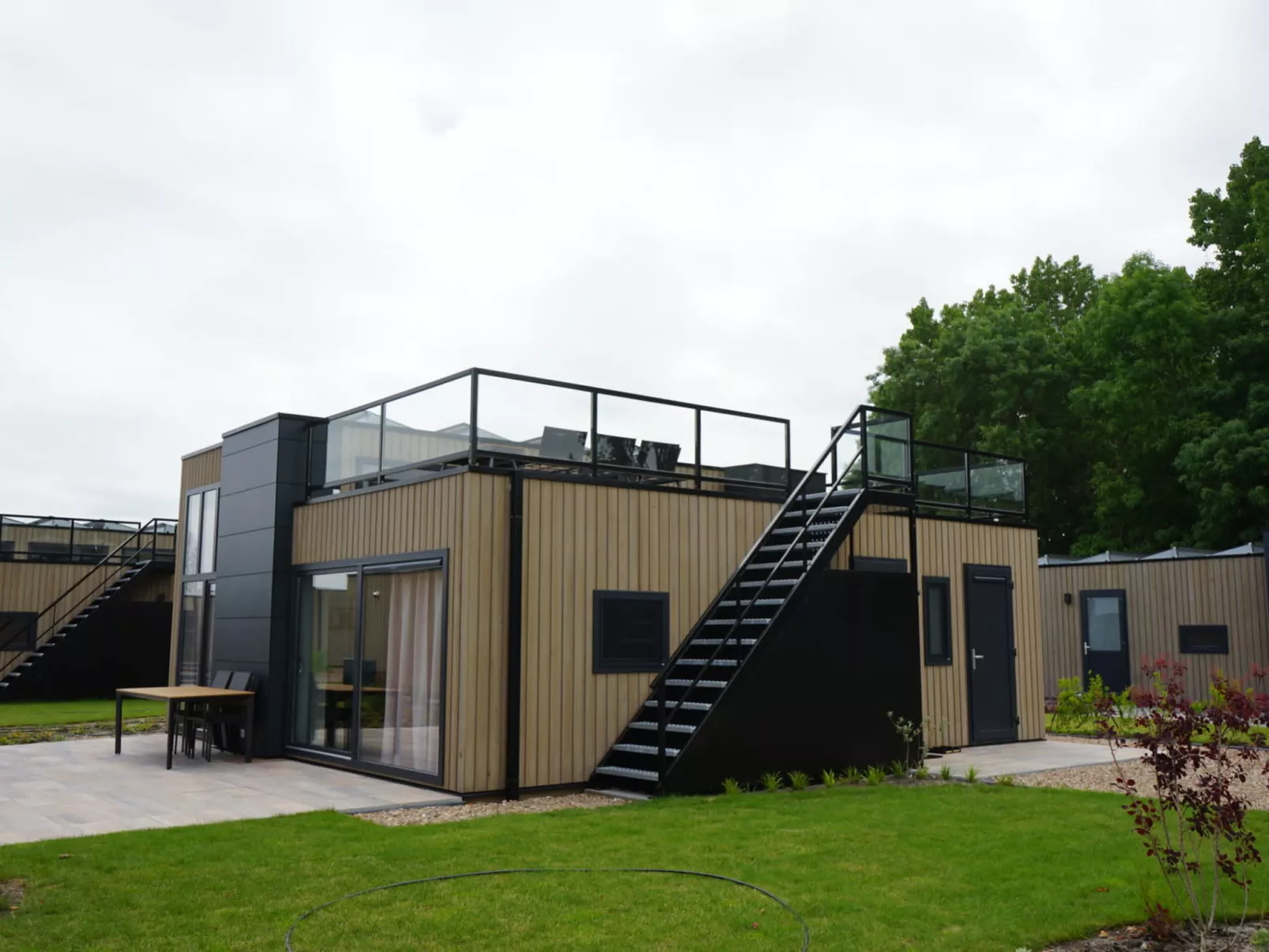 Cube Elite 6-Buiten