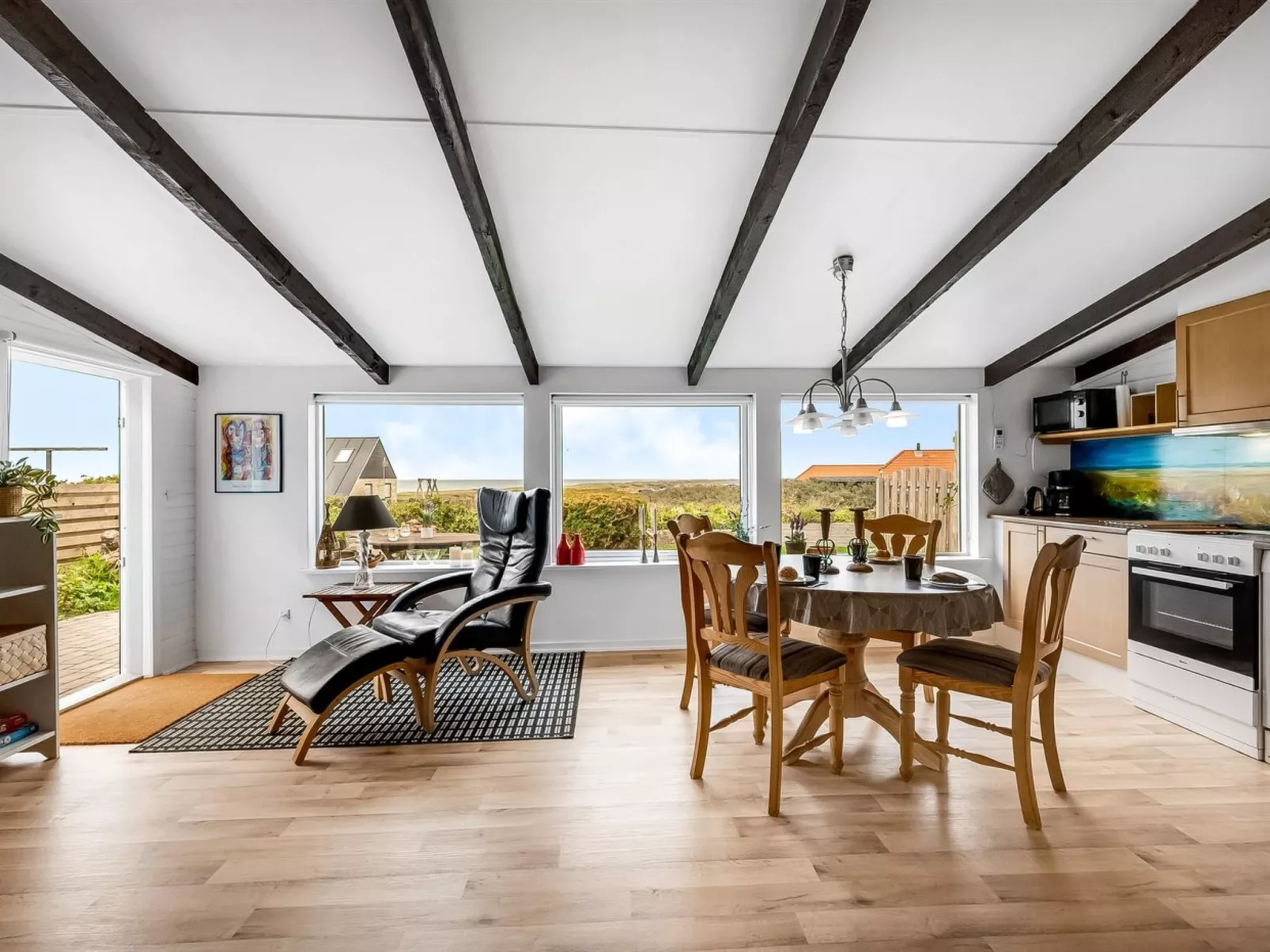 "Larentius" - 200m from the sea-Binnen