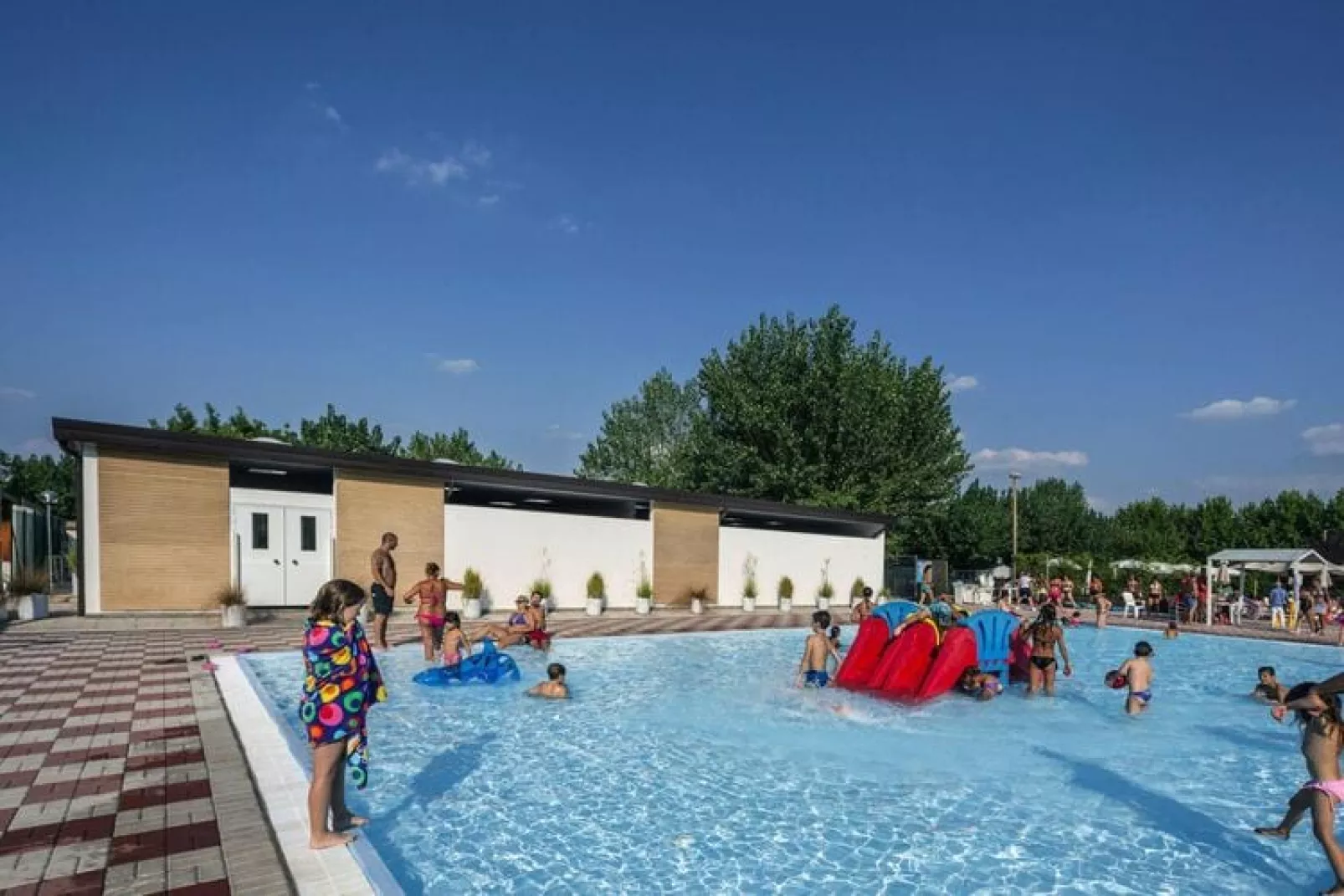 Caravanpark San Benedetto Camping Relais Peschiera / MH Miami-Zwembad