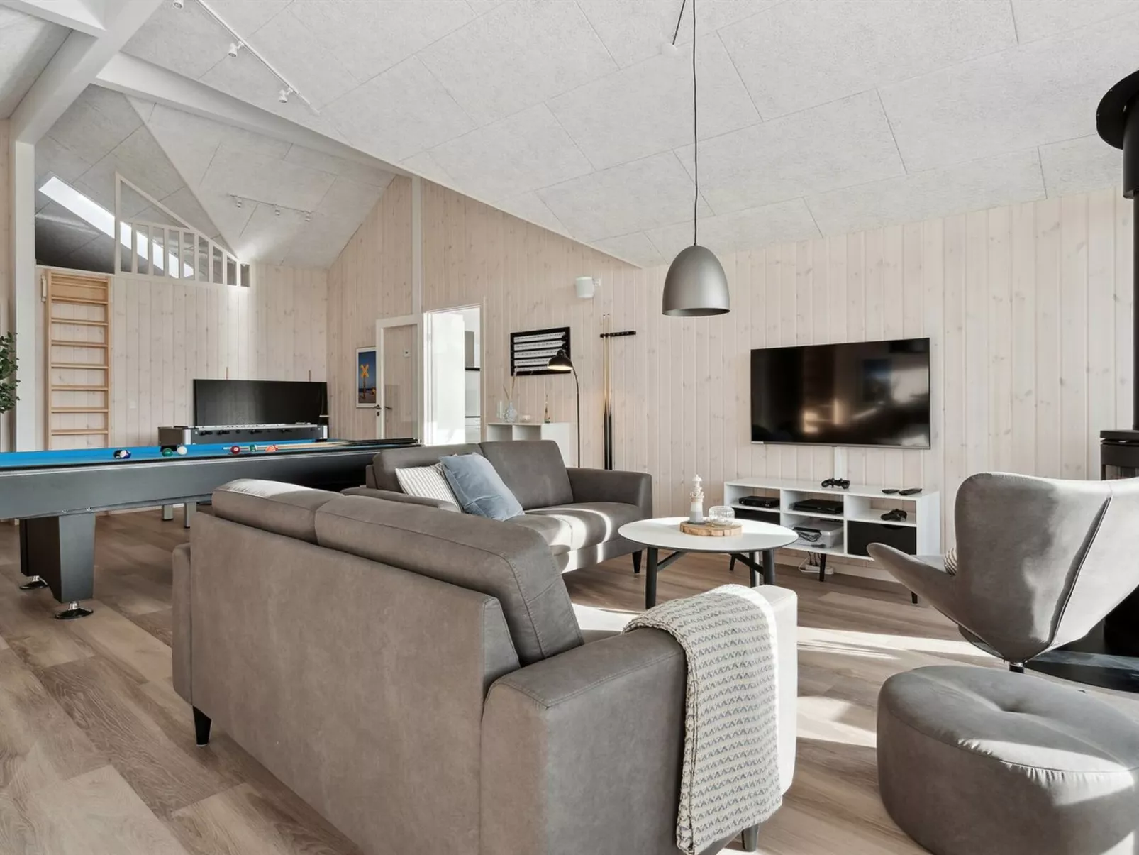 "Sitka" - 3.5km from the sea-Binnen
