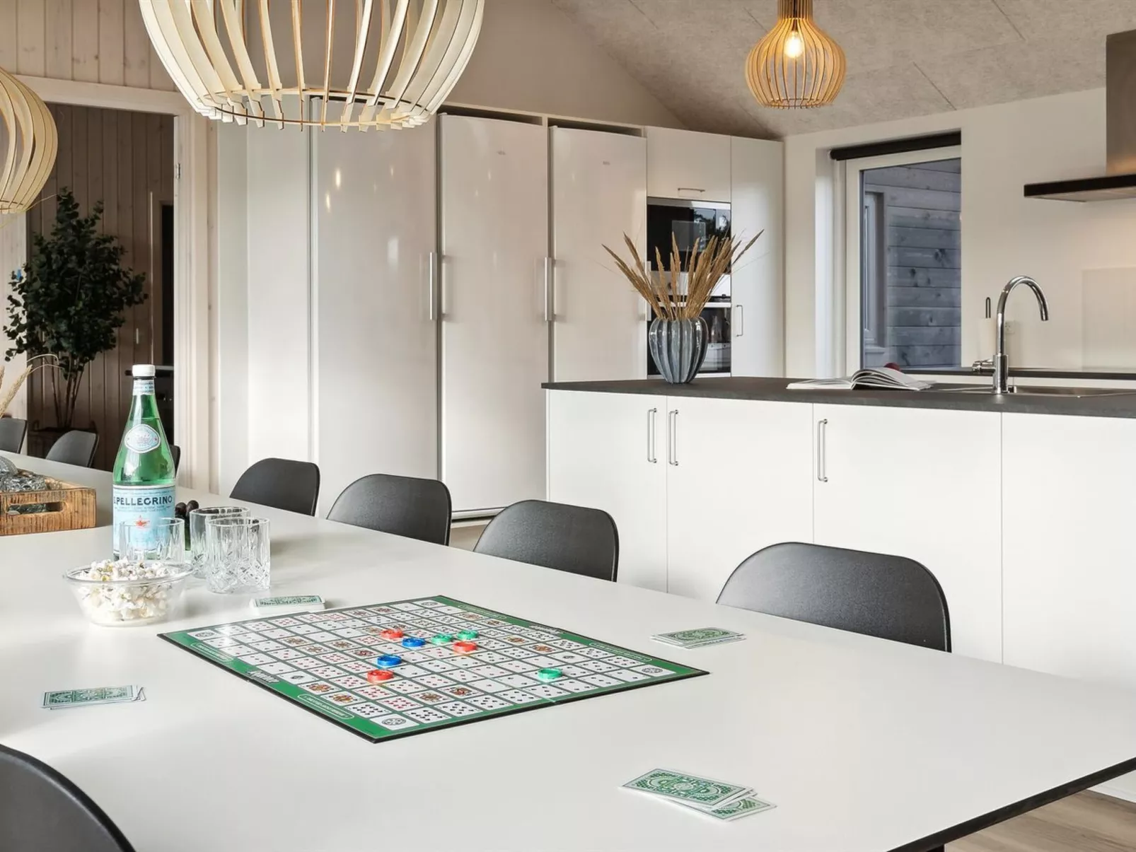"Sitka" - 3.5km from the sea-Binnen