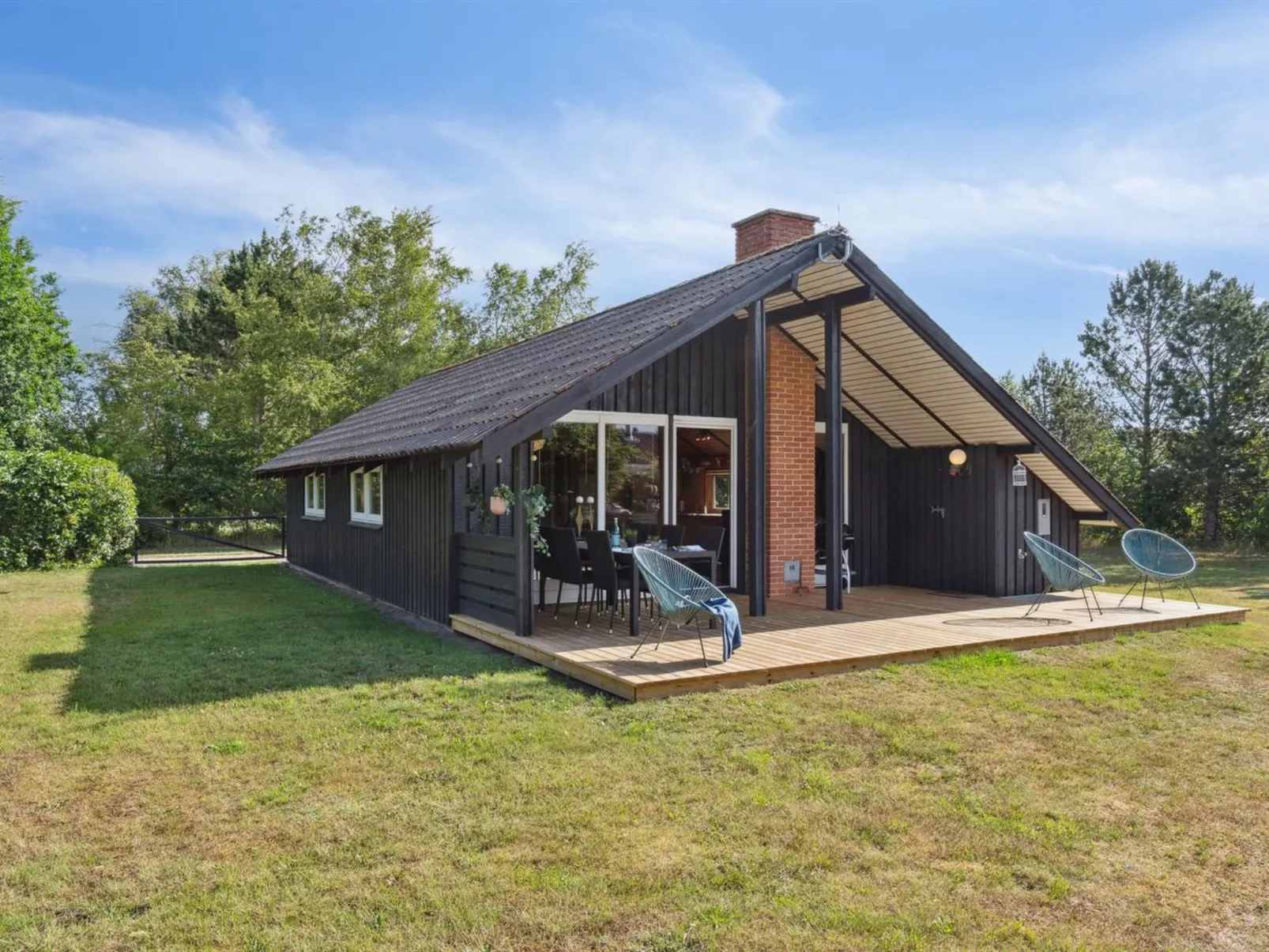 "Folki" - 250m from the sea-Buiten