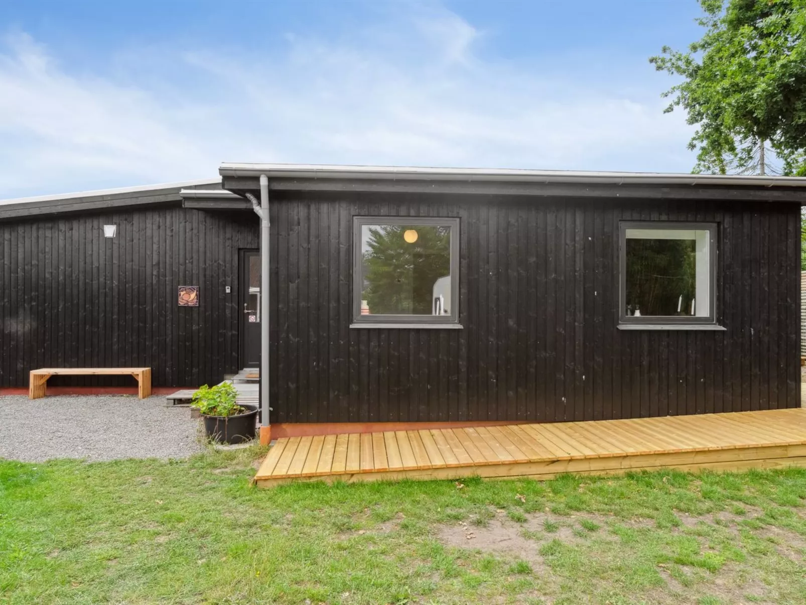"Randulf" - 250m from the sea-Buiten