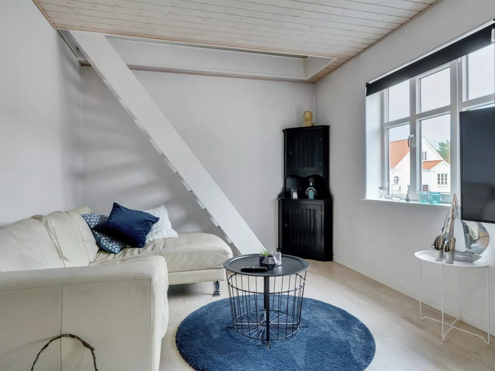 "Neno" - 2.2km from the sea-Binnen