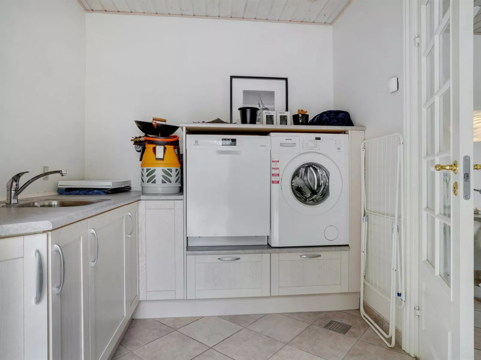 "Neno" - 2.2km from the sea-Binnen