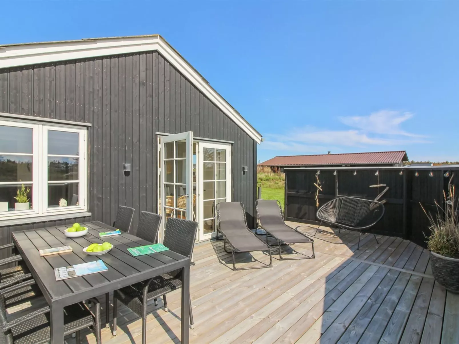 "Sanni" - 225m from the sea-Buiten