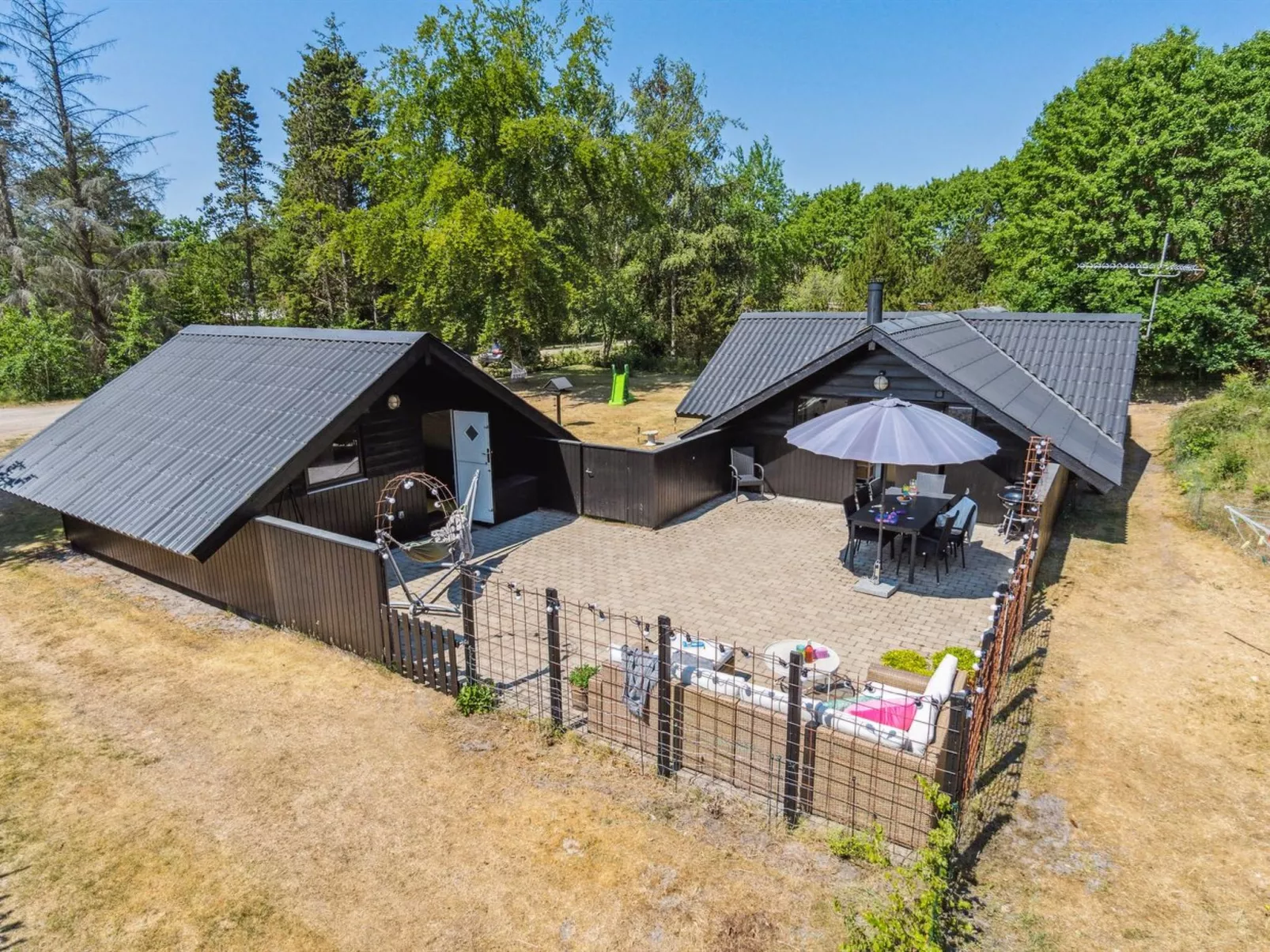 "Jahn" - 1.8km from the sea-Buiten