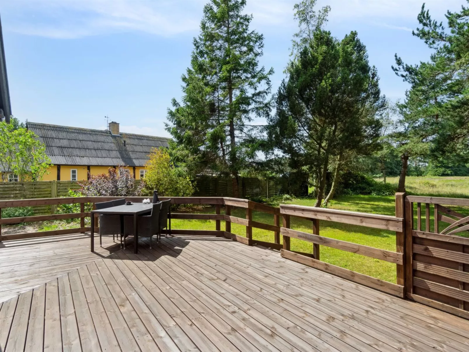 "Hillmari" - 650m from the sea-Buiten