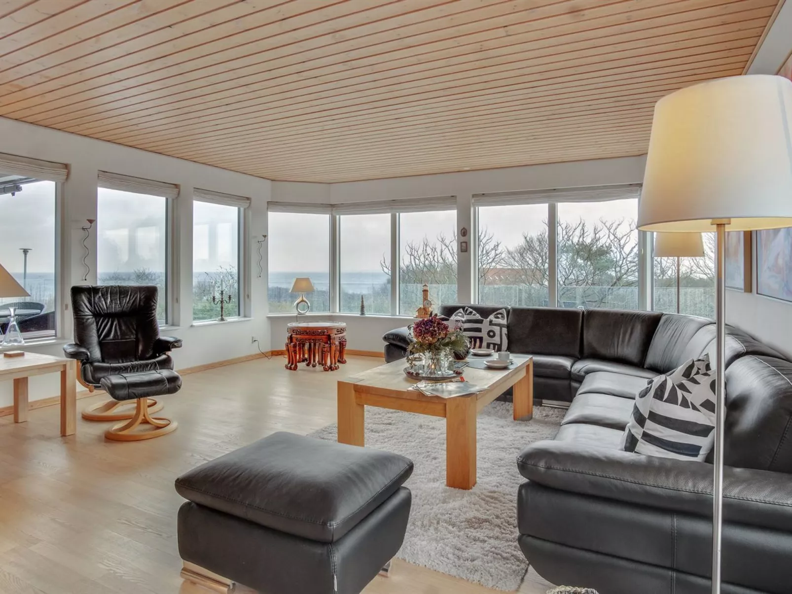 "Sahid" - 20m from the sea-Binnen