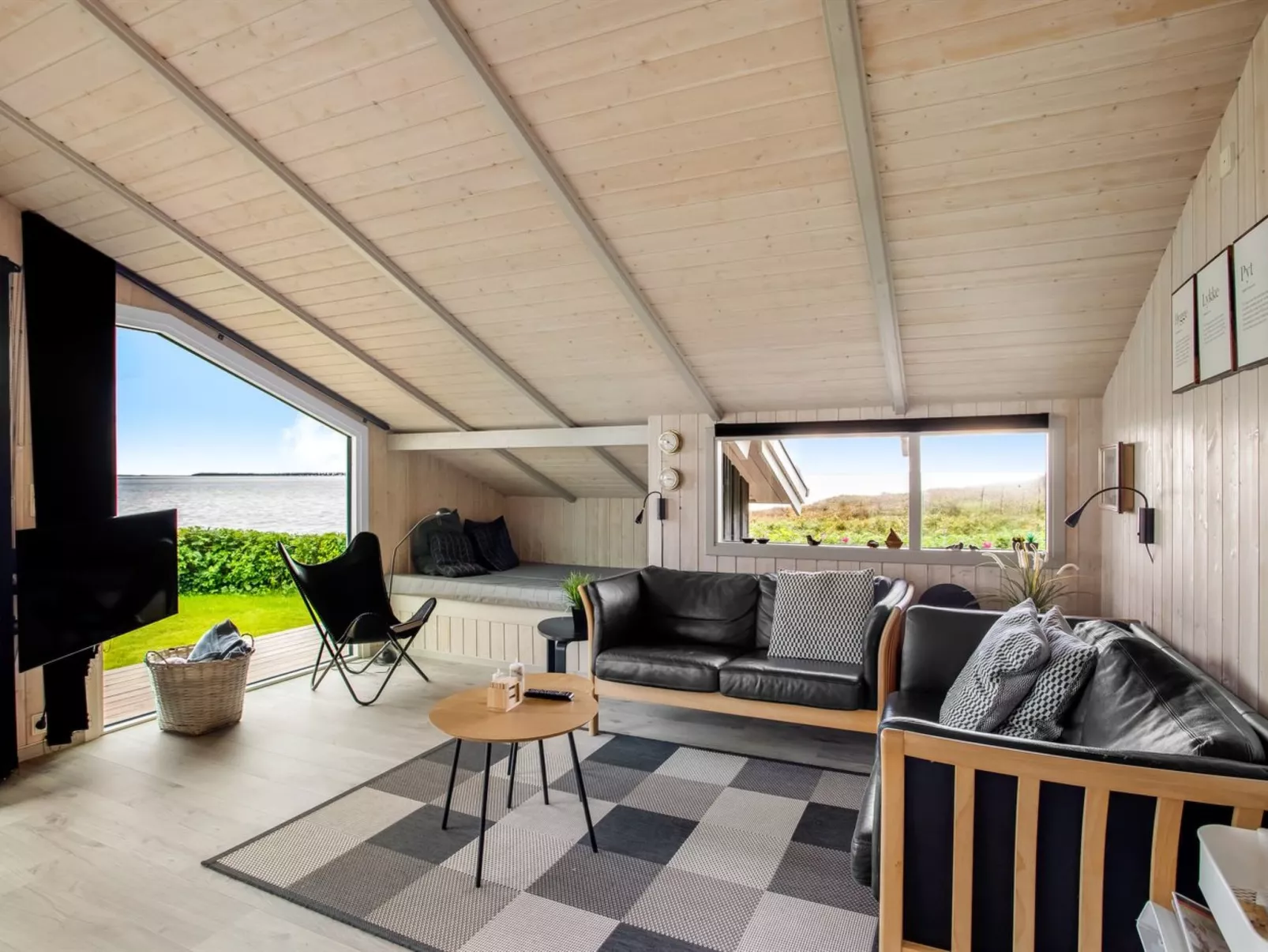 "Holmwith" - 50m from the sea-Binnen