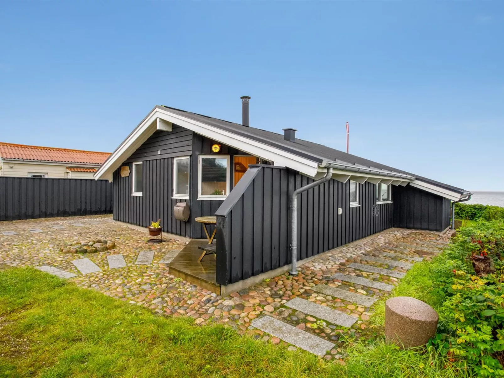 "Holmwith" - 50m from the sea-Buiten
