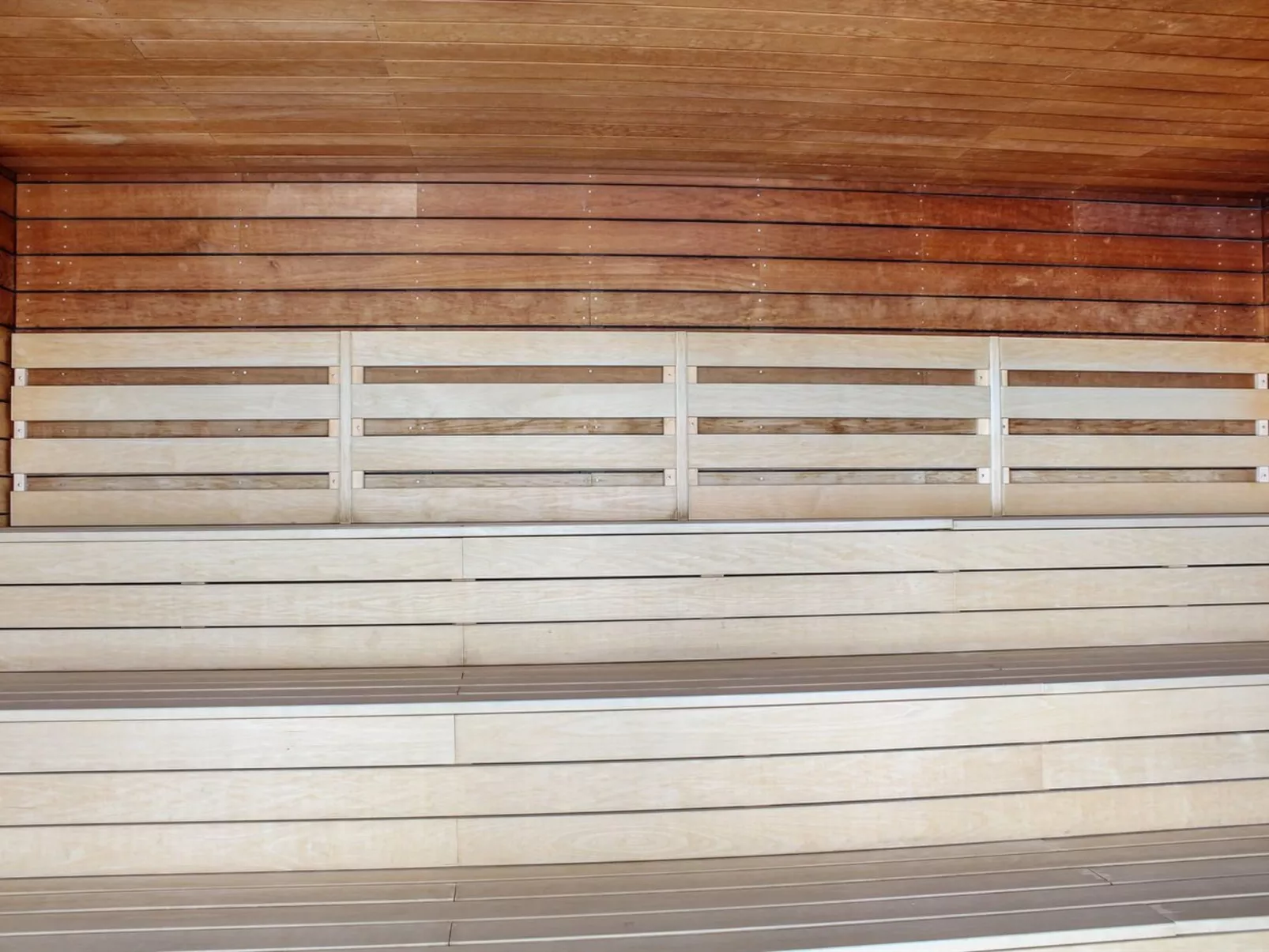 "Linn" - 5m from the sea-Binnen