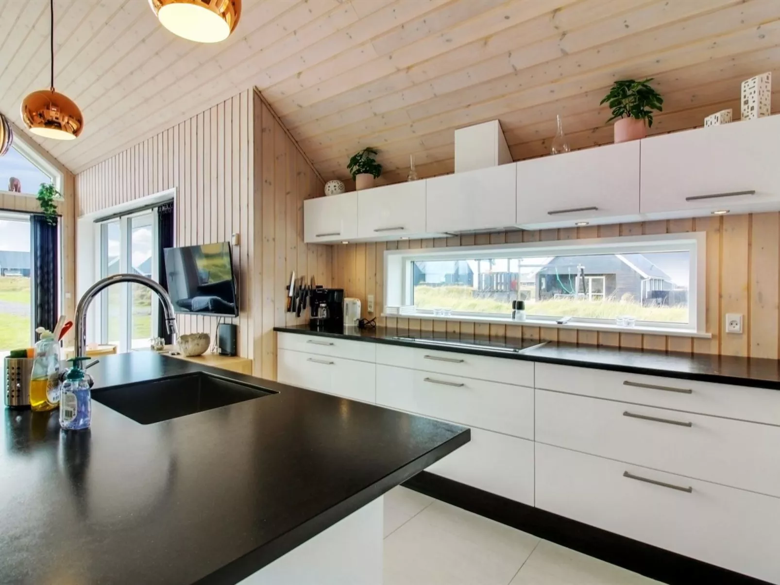 "Othinkarl" - 100m from the sea-Binnen