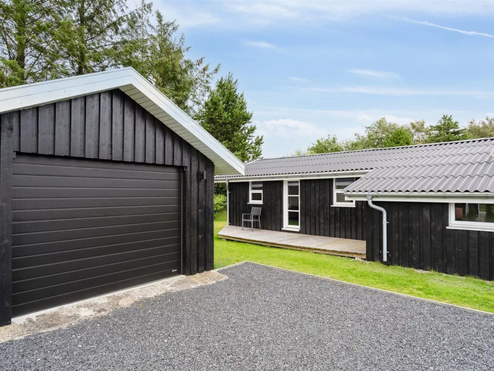 "Sylvi" - 750m from the sea-Buiten