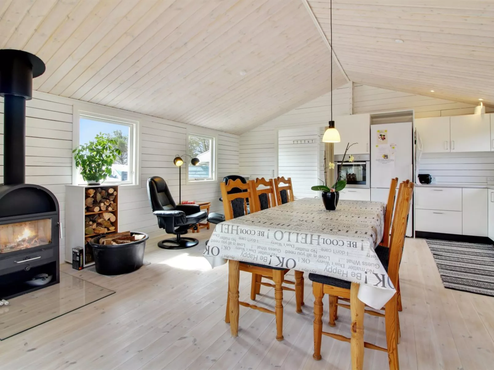 "Thorsten" - 500m from the sea-Binnen