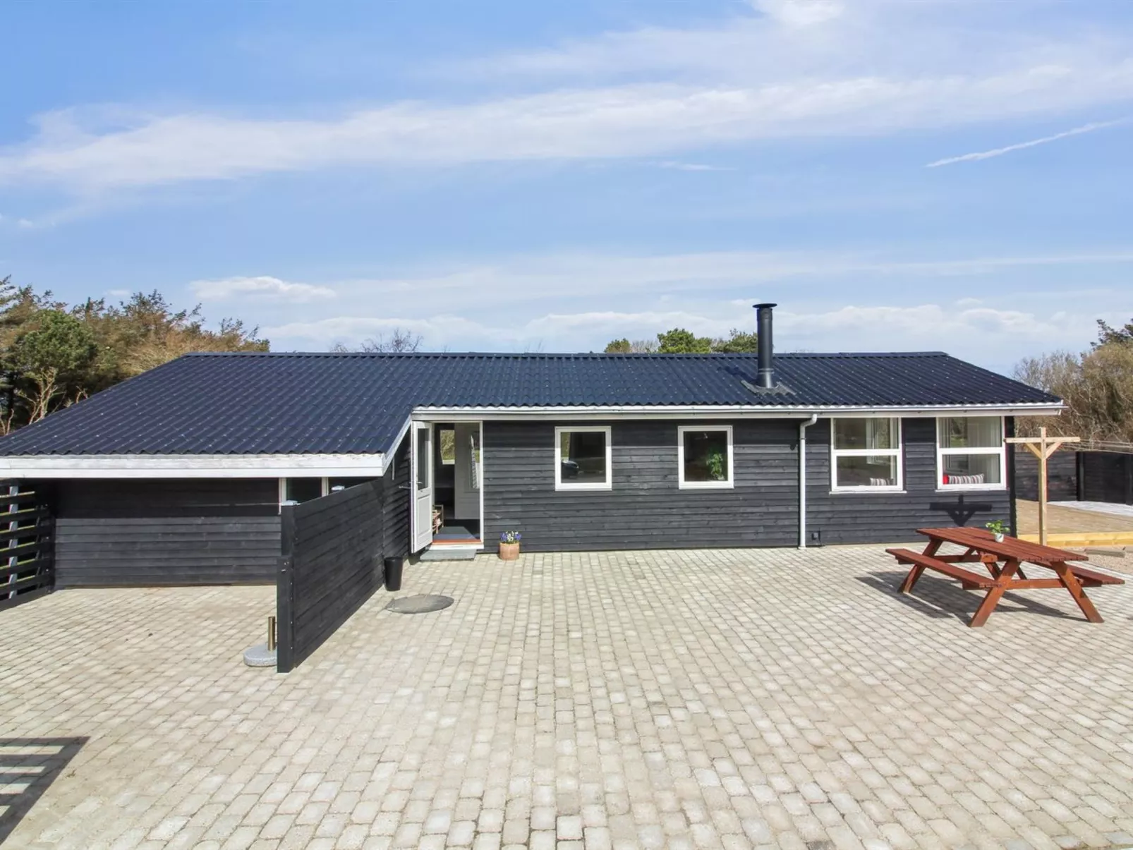 "Thorsten" - 500m from the sea-Buiten