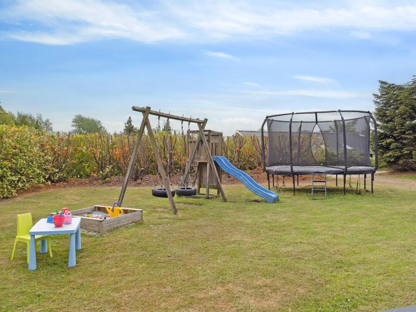 "Hallveig" - 1.1km from the sea-Buiten