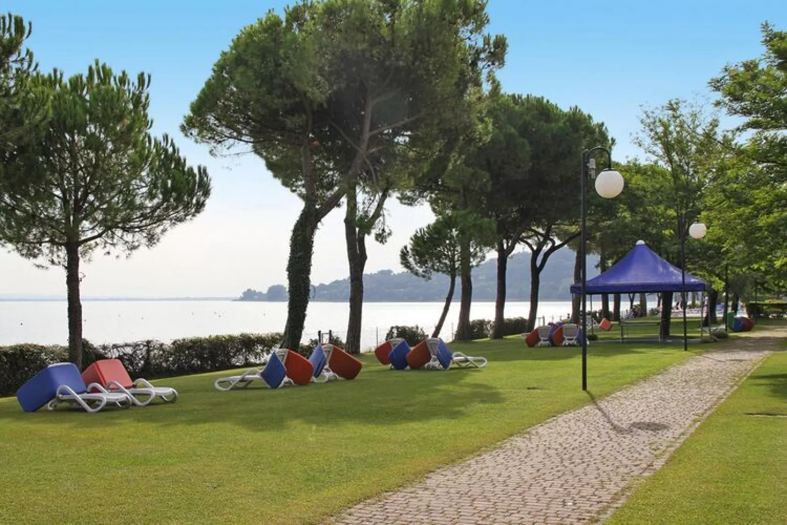 Front Lake Resort Le Corti del Lago Padenghe-APX-C2 / A2 2 paxe-Tuinen zomer