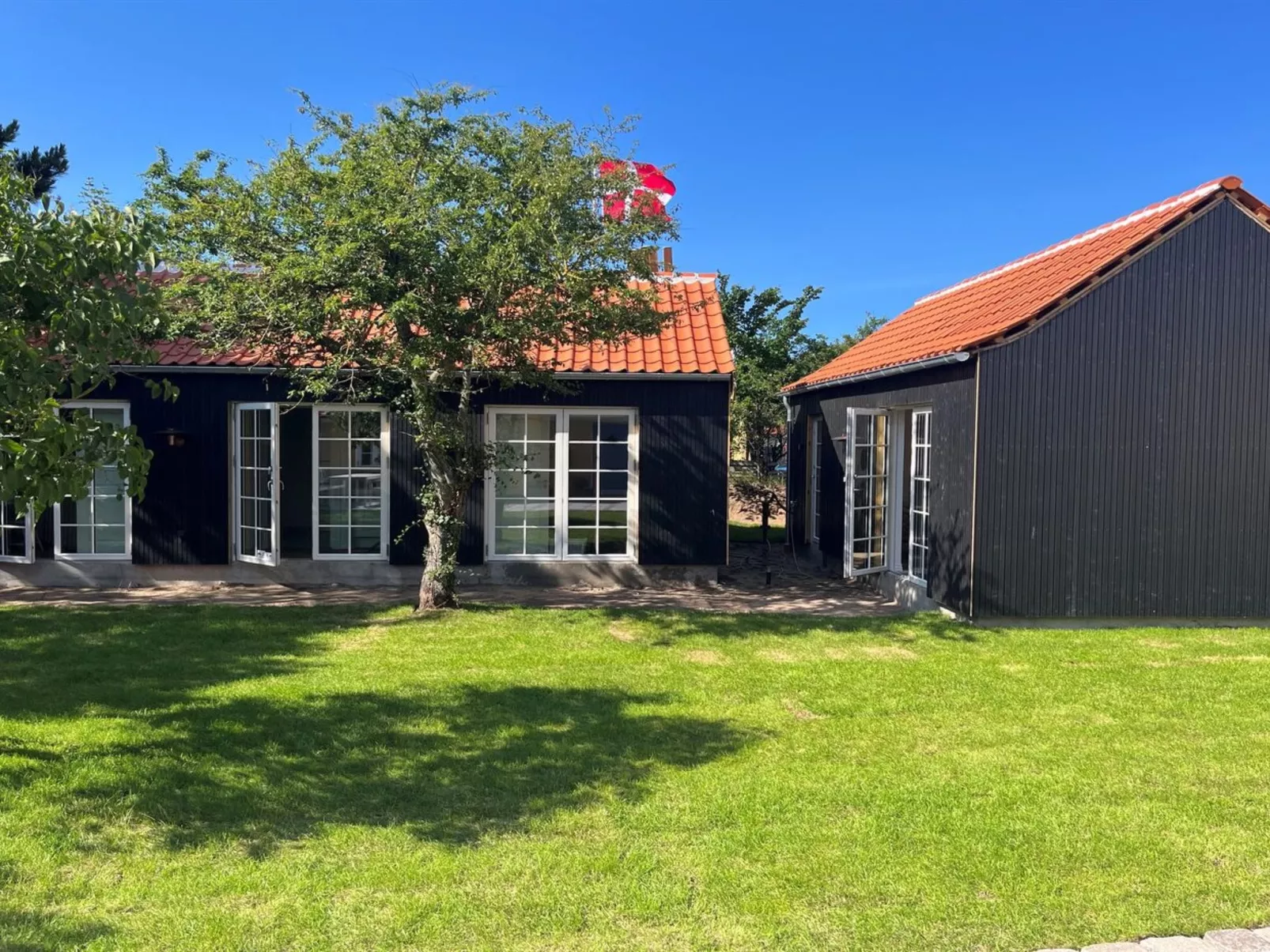 "Skrollan" - 100m from the sea-Binnen