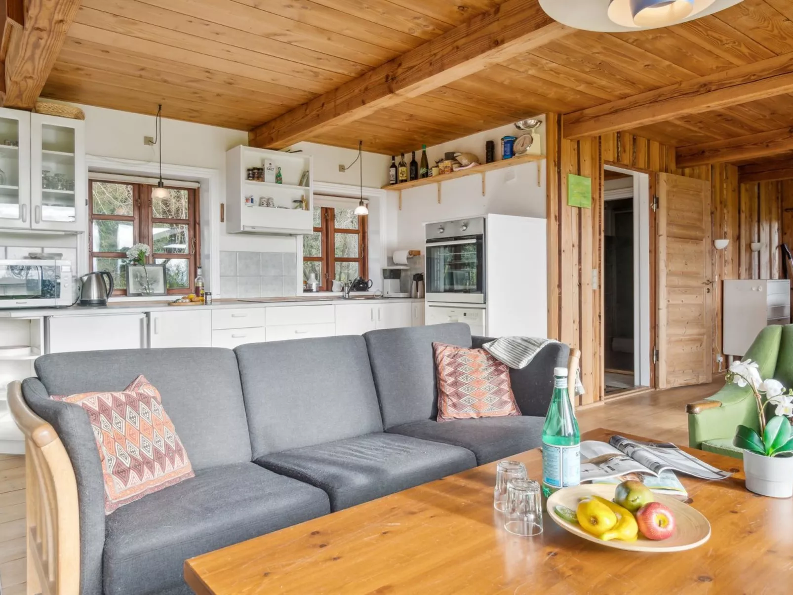 "Thana" - 8km from the sea-Buiten