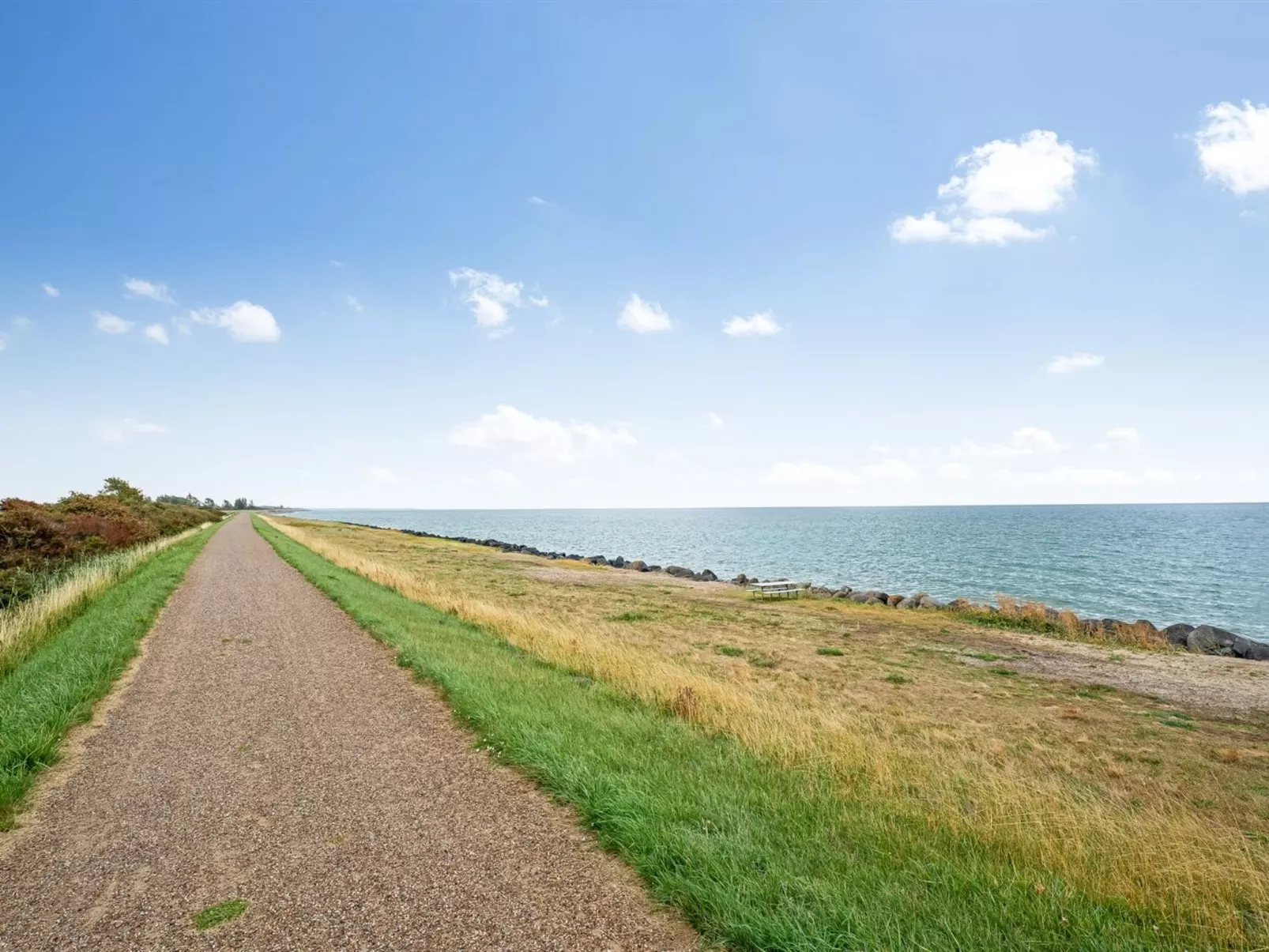 "Rikhard" - 75m from the sea-Buiten