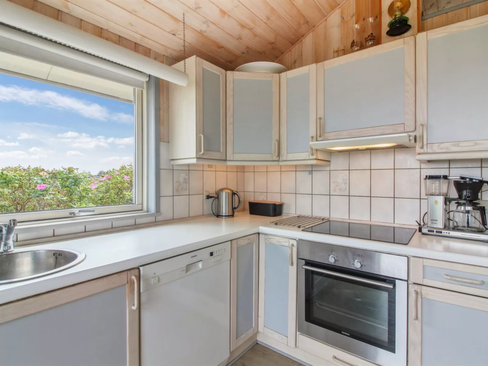 "Dorit" - 100m from the sea-Buiten