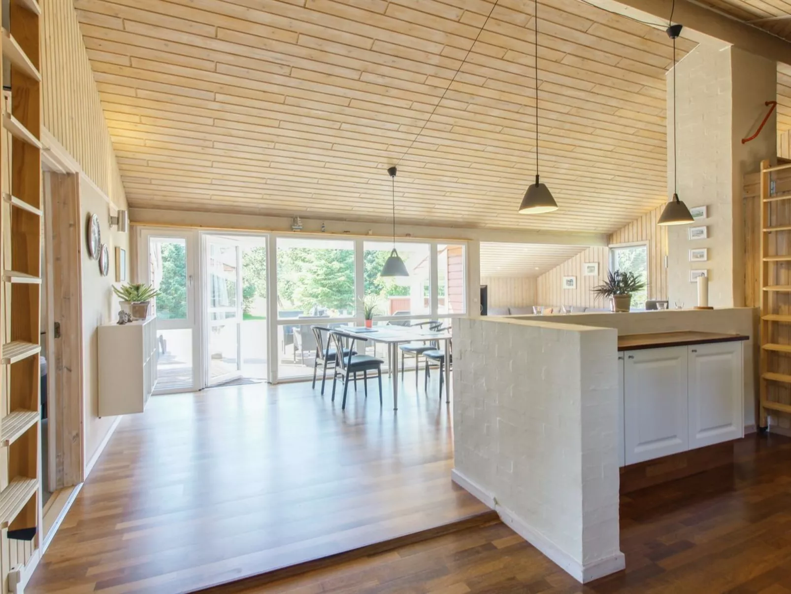 "Valda" - 1.5km from the sea-Binnen