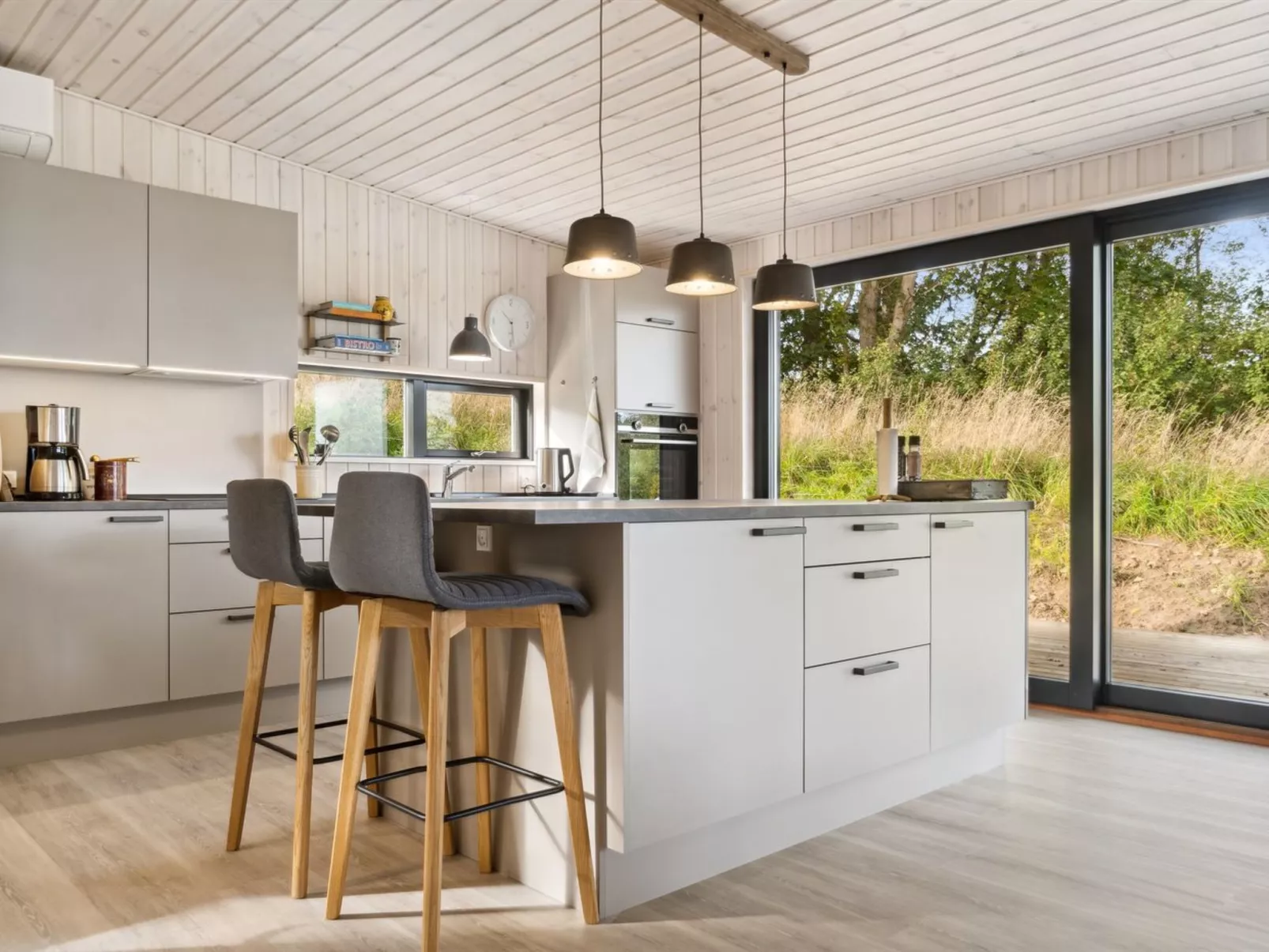 "Uma" - 1.5km from the sea-Binnen