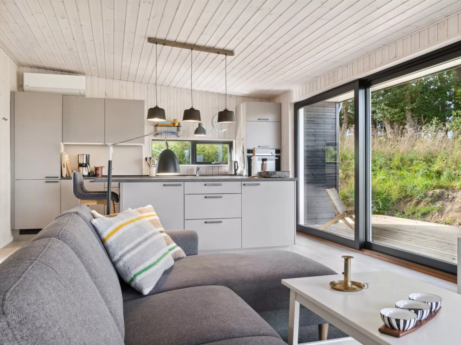 "Uma" - 1.5km from the sea-Binnen