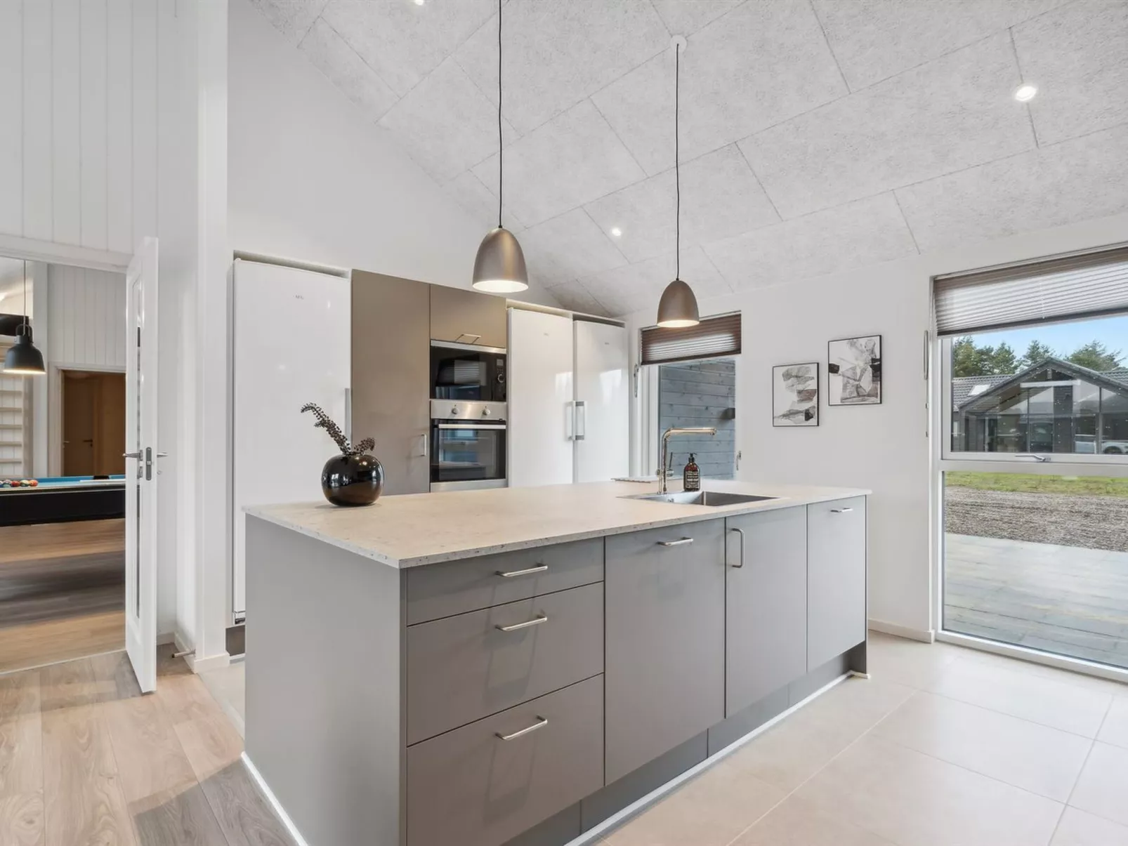 "Lana" - 4km from the sea-Binnen