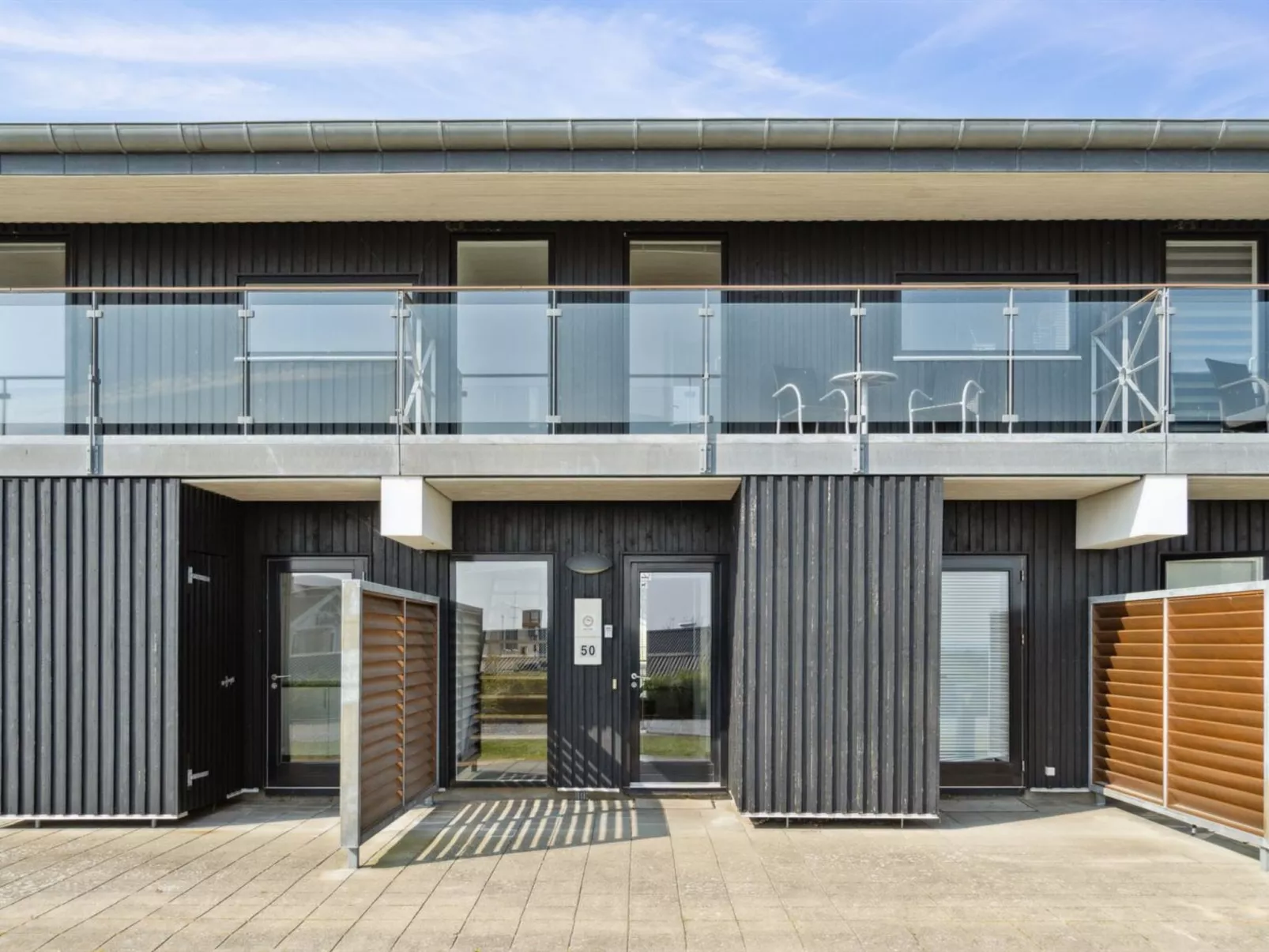 "Kimi" - 100m from the sea-Buiten