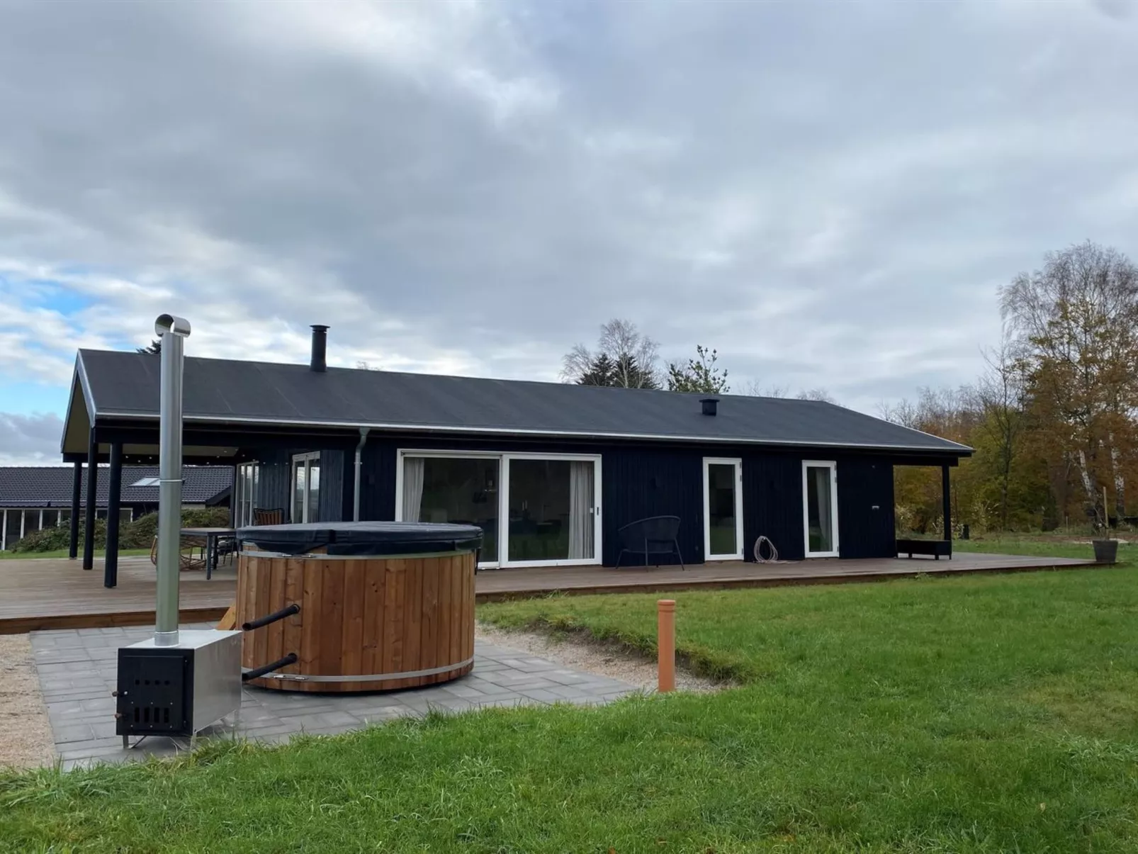 "Ferdine" - 1.5km from the sea