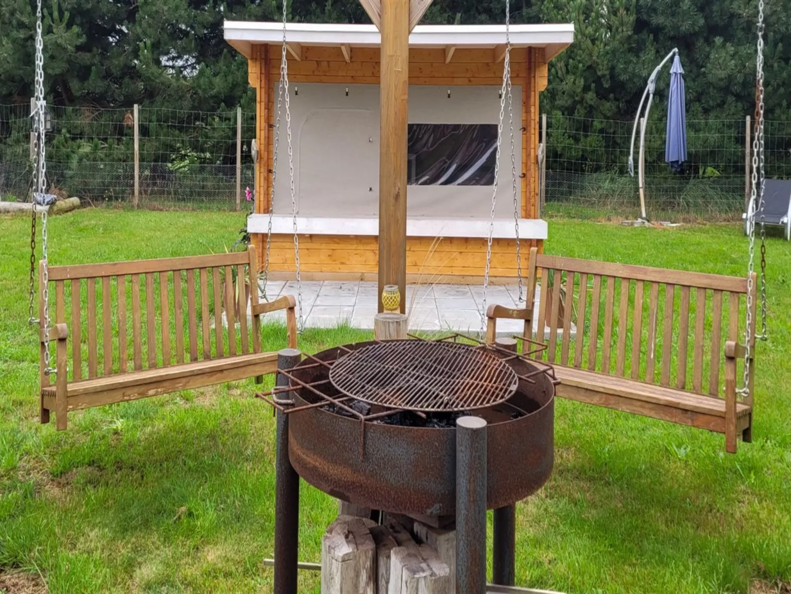 "Vicktoria" - 1.5km from the sea-Buiten