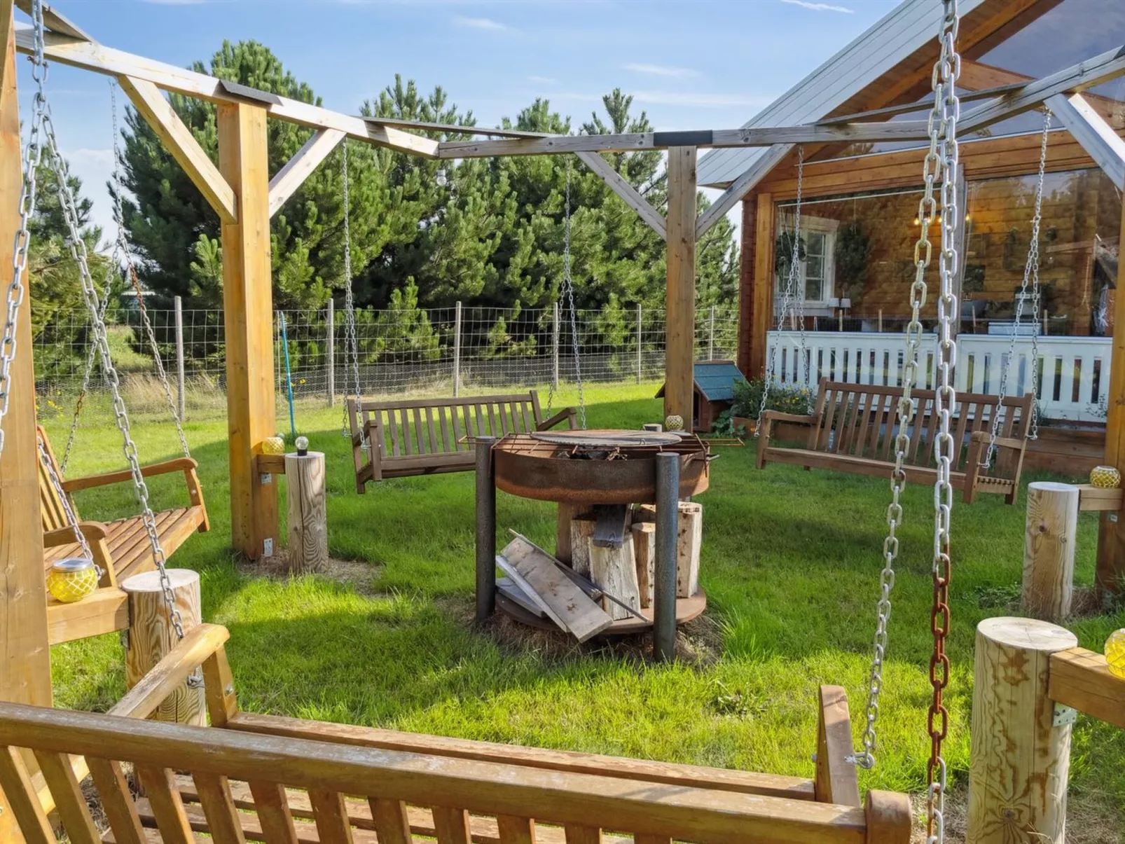 "Vicktoria" - 1.5km from the sea-Buiten
