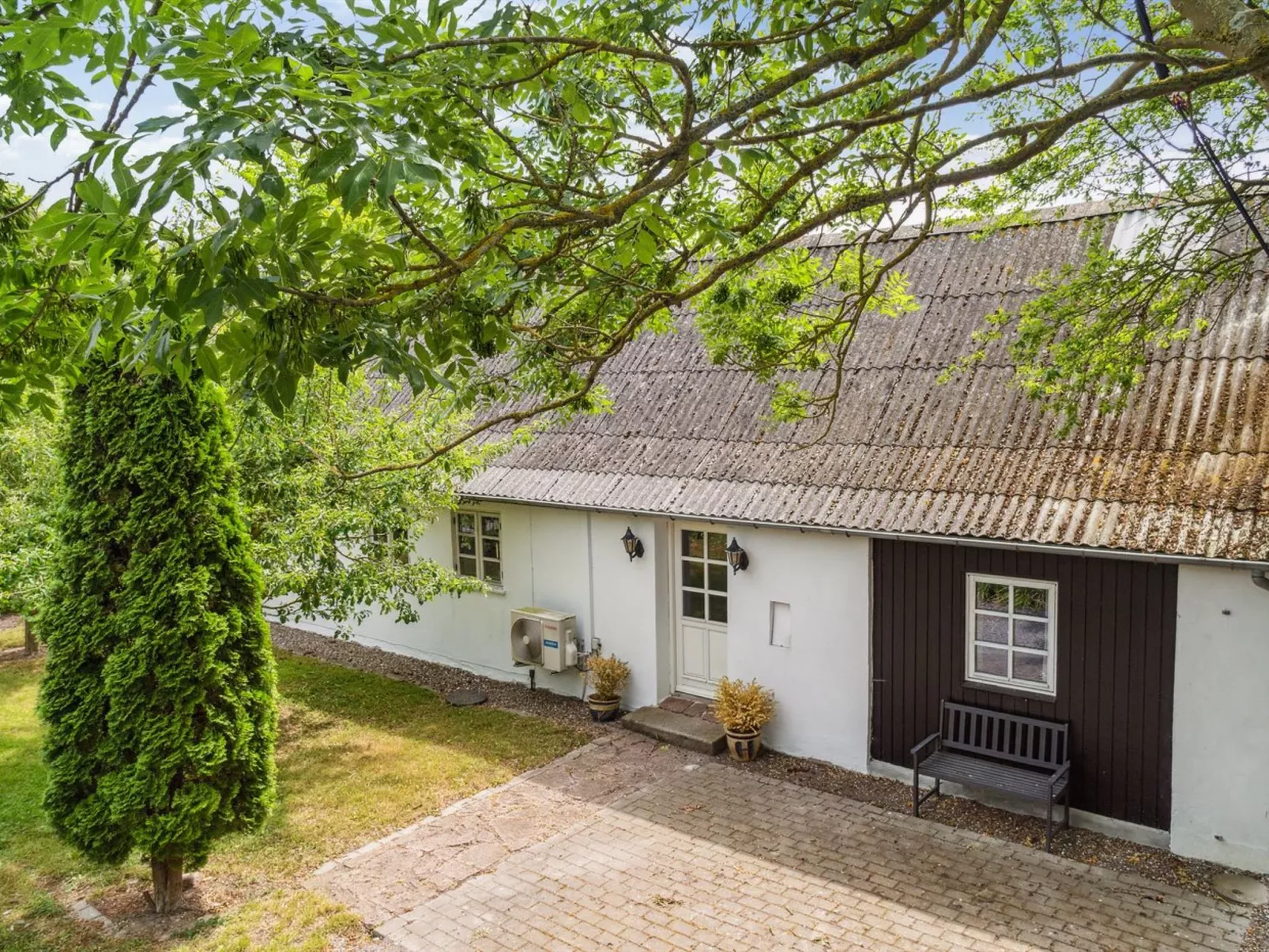 "Finja" - 6km from the sea-Buiten