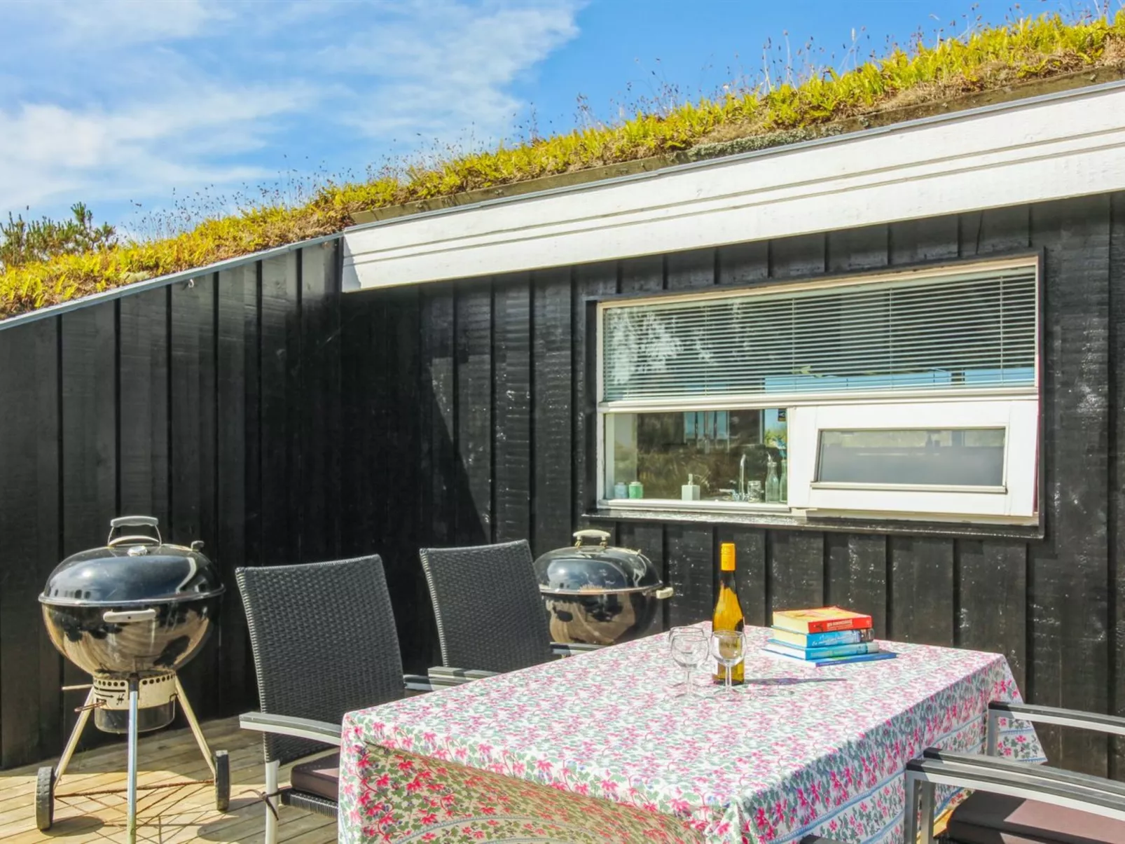 "Hrefna" - 500m from the sea-Buiten