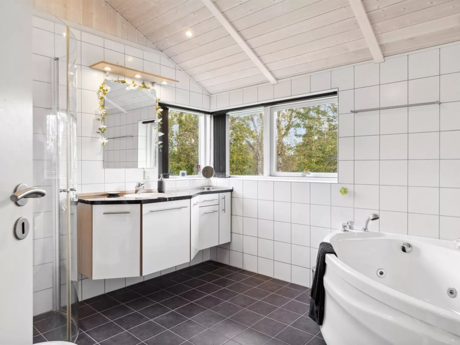 "Hilaria" - 1.4km from the sea-Binnen
