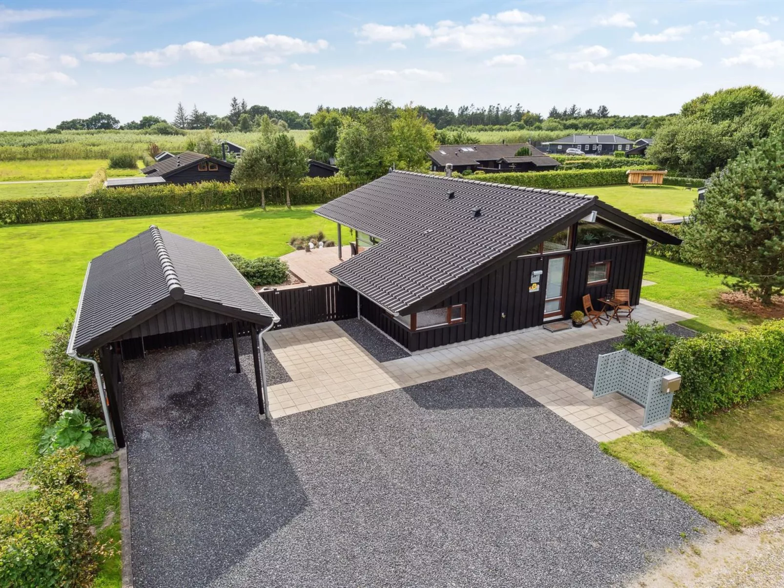 "Evald" - 400m from the sea-Buiten