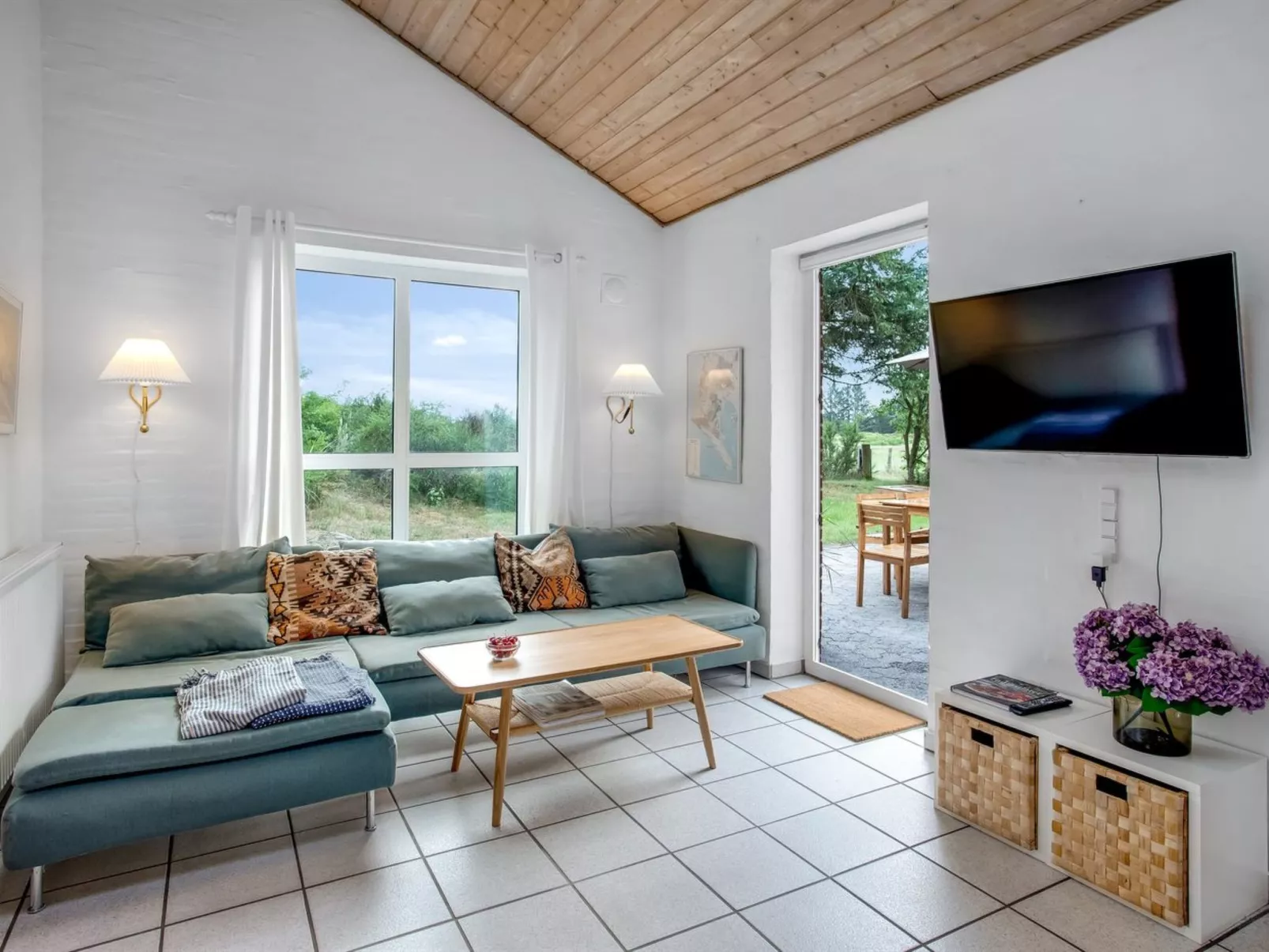"Anniesette" - 1.5km from the sea-Buiten