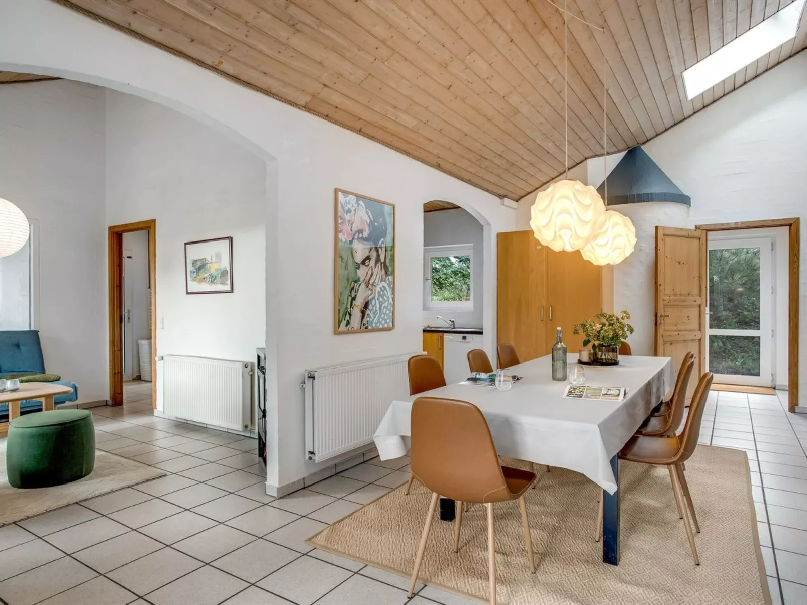 "Anniesette" - 1.5km from the sea-Binnen