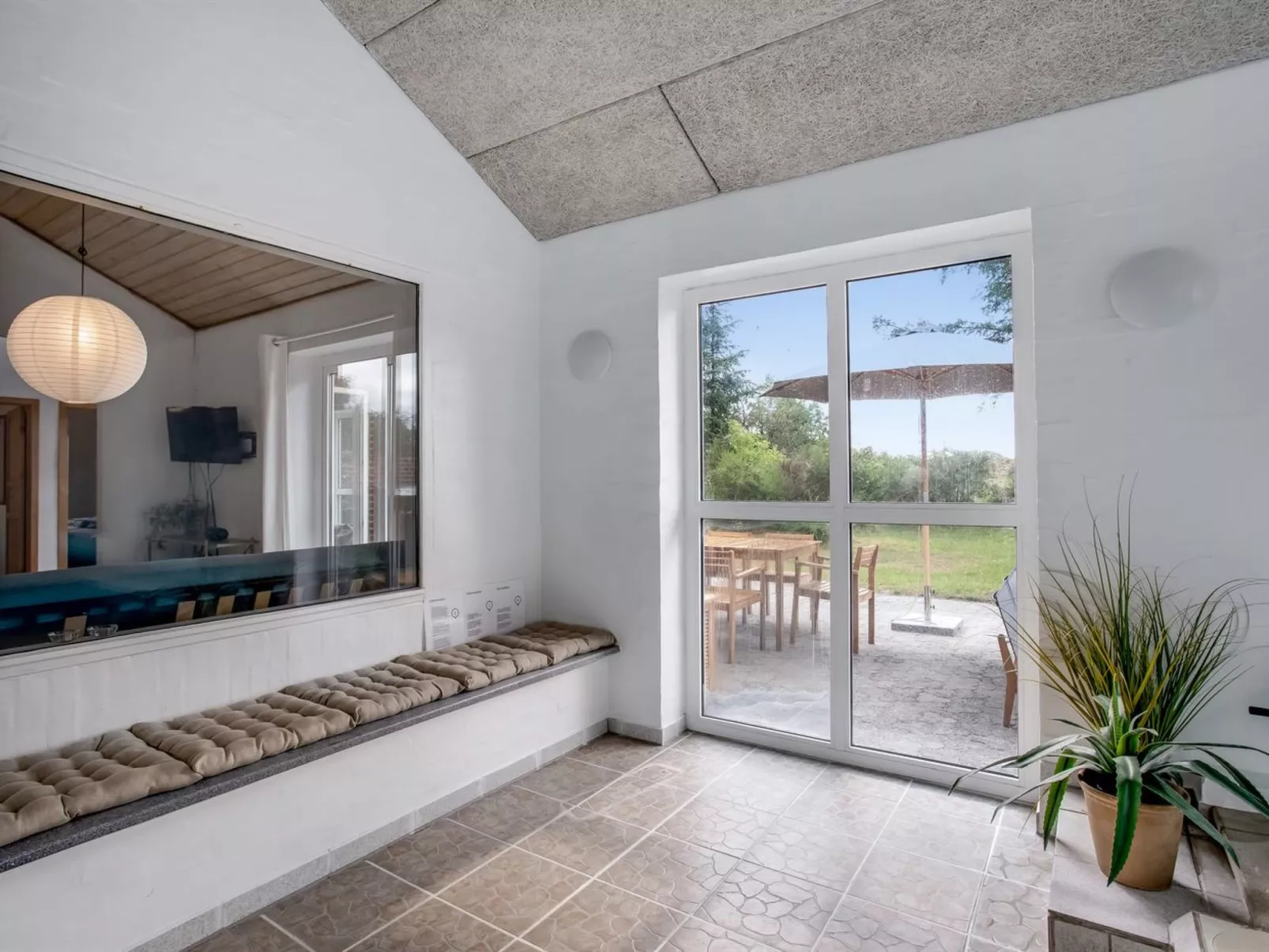 "Anniesette" - 1.5km from the sea-Buiten