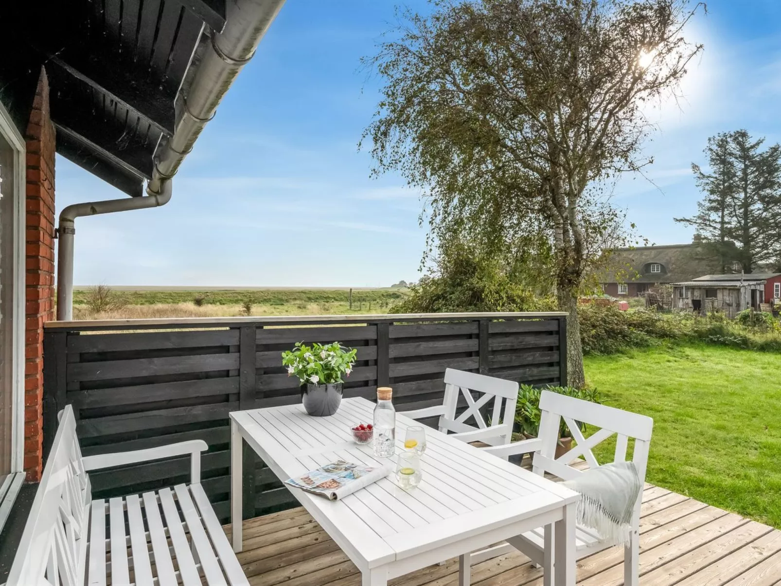 "Emmik" - 600m from the sea-Buiten