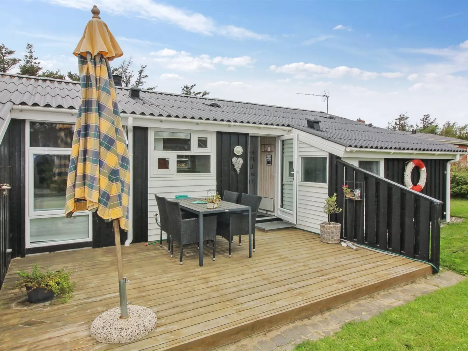 "Amelia" - 350m from the sea-Buiten